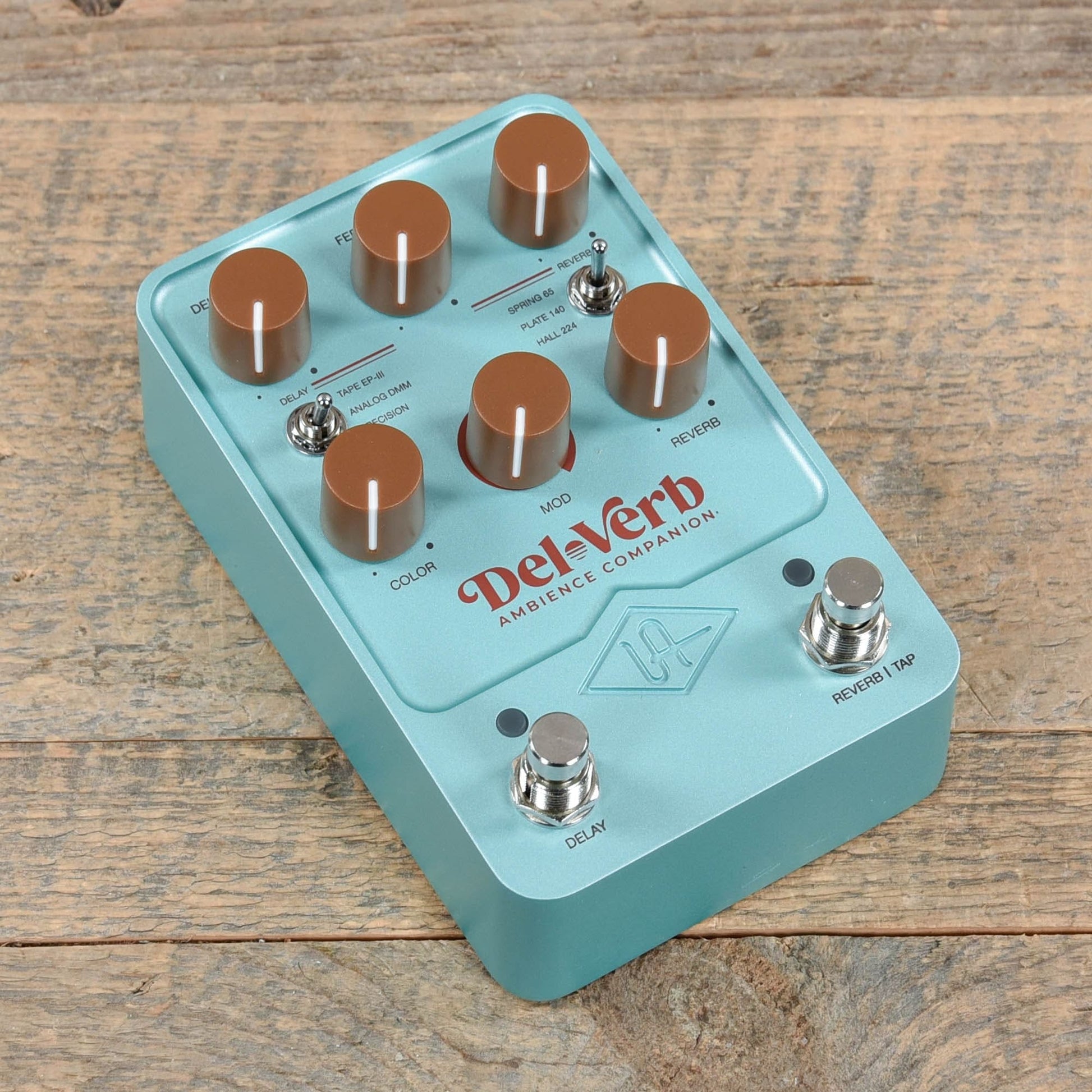 Universal Audio Del-Verb Ambience Companion Pedal – Chicago Music Exchange