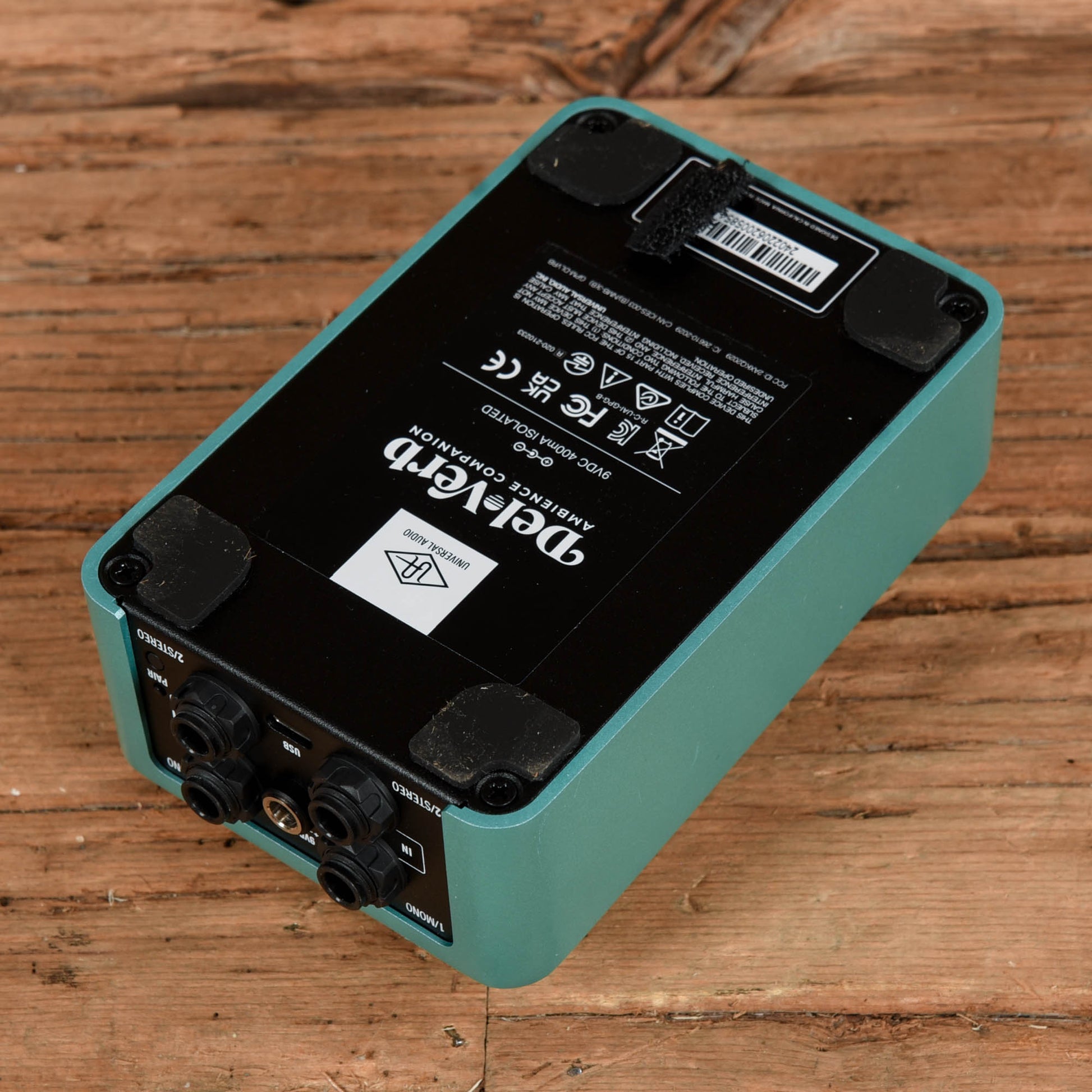 Universal Audio Del-Verb Ambience Companion Effects and Pedals / Reverb