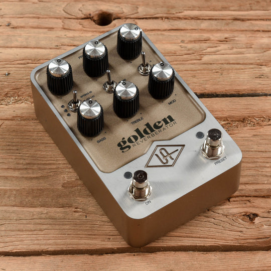 Universal Audio Golden Reverb Effects and Pedals / Reverb