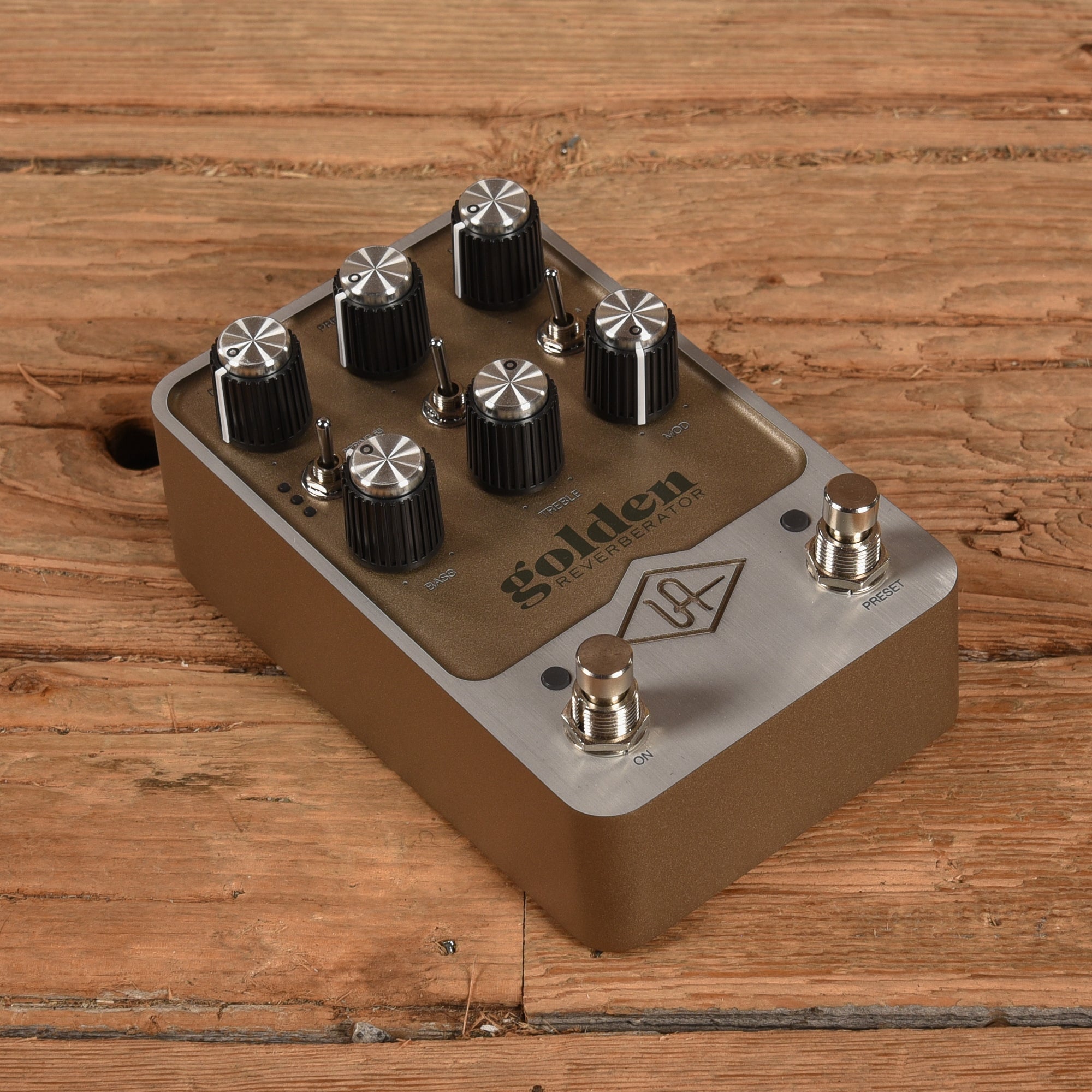 Universal Audio Golden Reverberator Effects and Pedals / Reverb