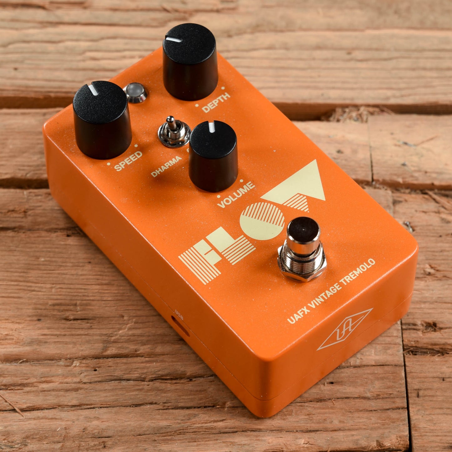 Universal Audio Flow Effects and Pedals / Tremolo