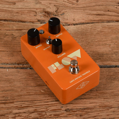 Universal Audio Flow Vintage Tremolo Effects and Pedals / Tremolo