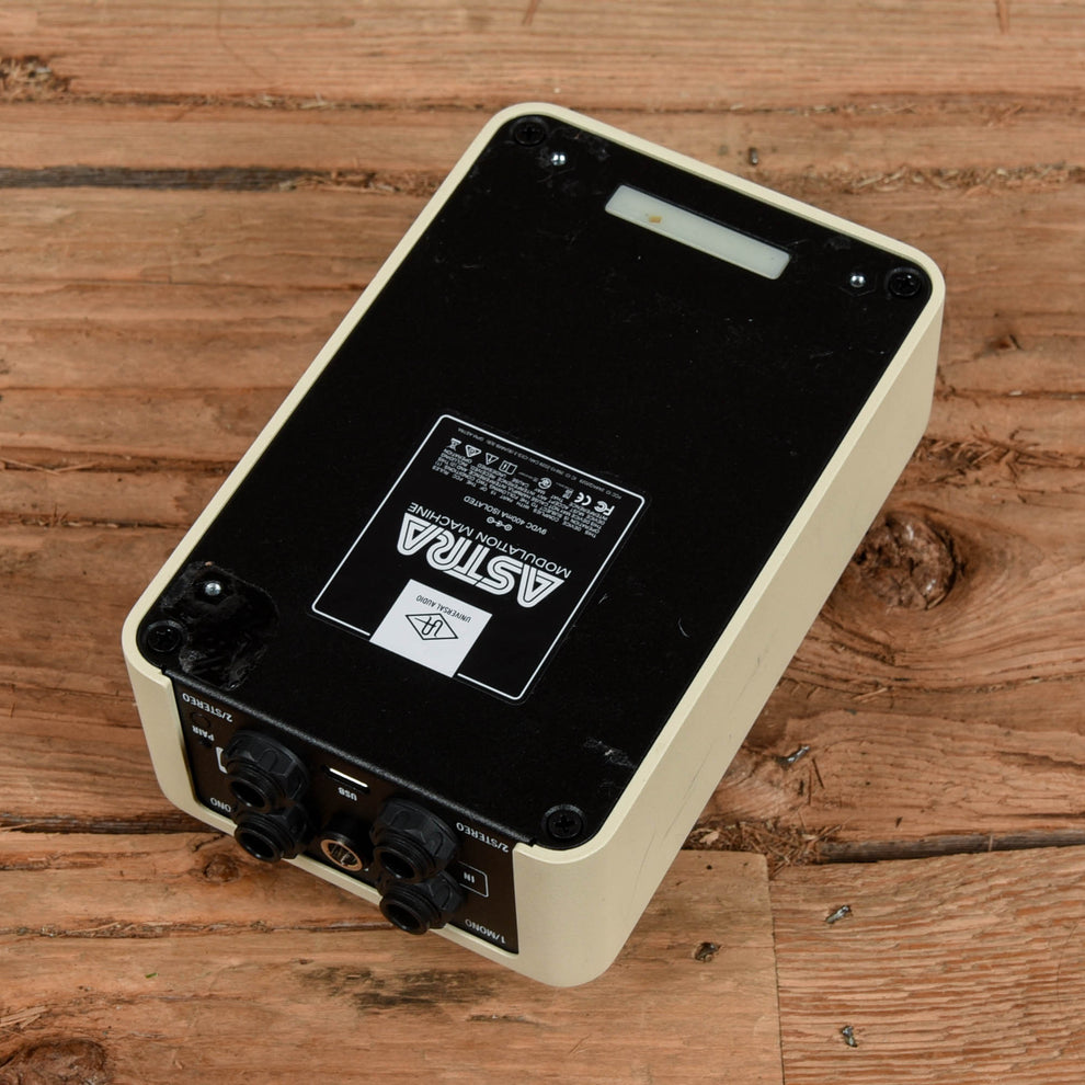 Astra Modulation Machine Universal Audio Astra Modulation Machine – Chicago Music Exchange