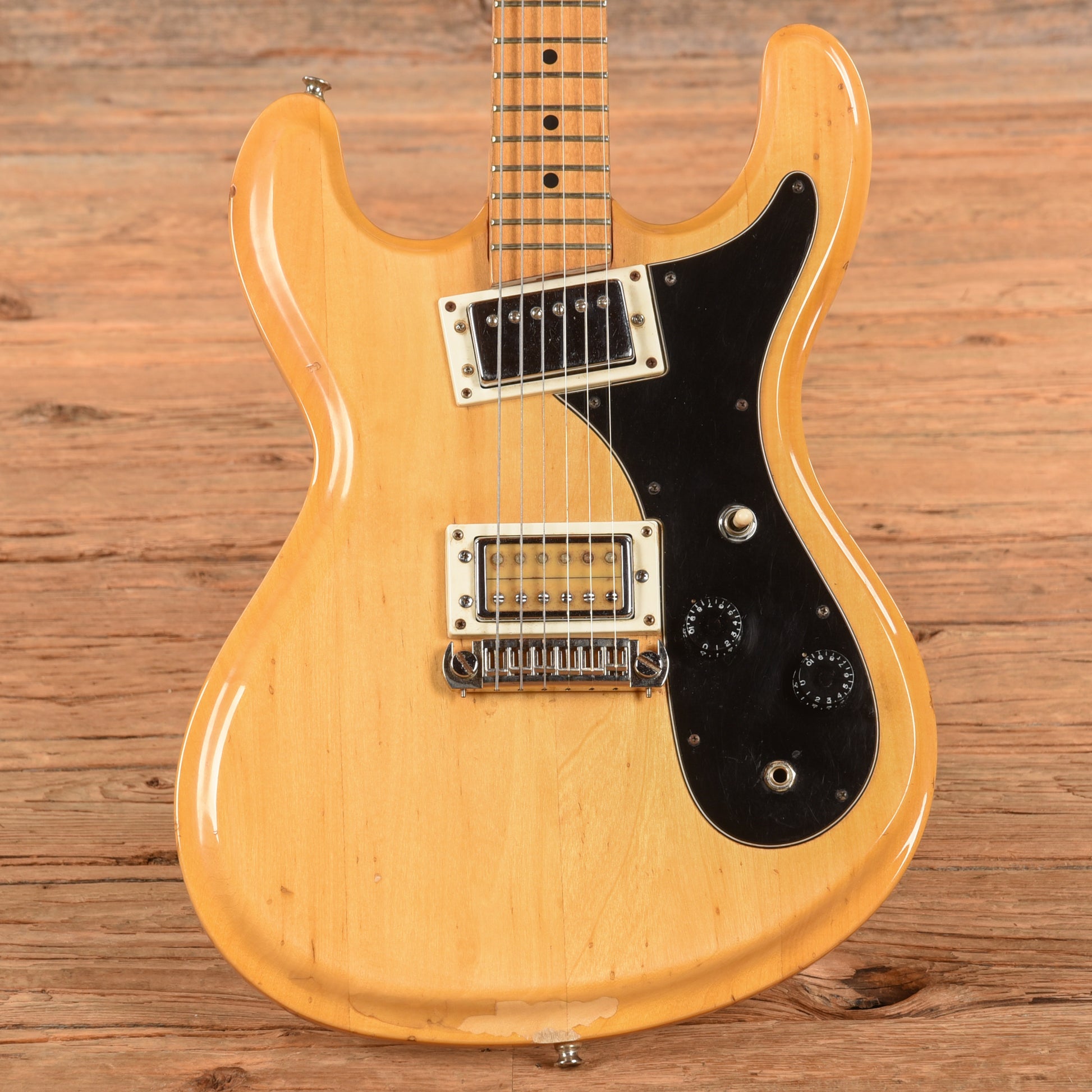 Univox Hi-Flier Phase IV Natural 1970s Electric Guitars / Solid Body