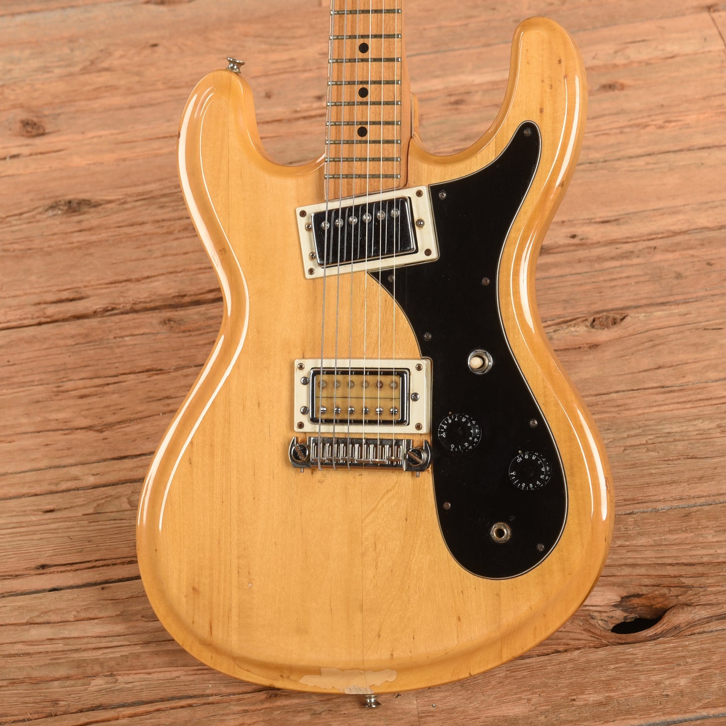 Univox Hi-Flier Phase IV Natural 1970s Electric Guitars / Solid Body