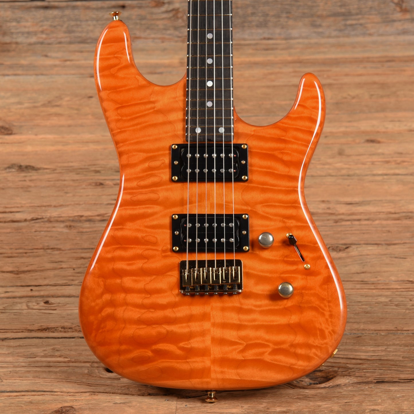 Valley Arts Custom Pro Amber Quilt 2003 Electric Guitars / Solid Body
