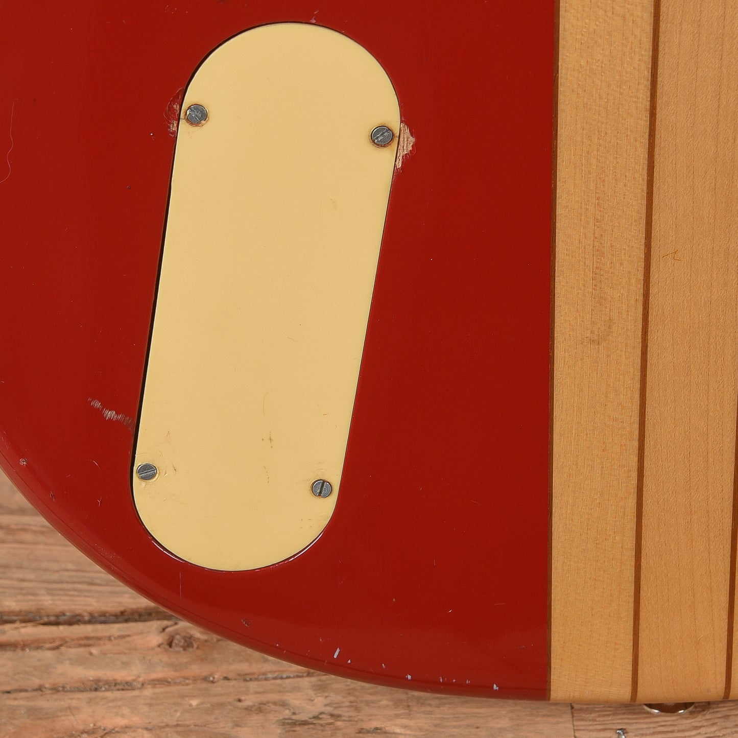 Vantage VS600B Red 1970s Bass Guitars / 4-String