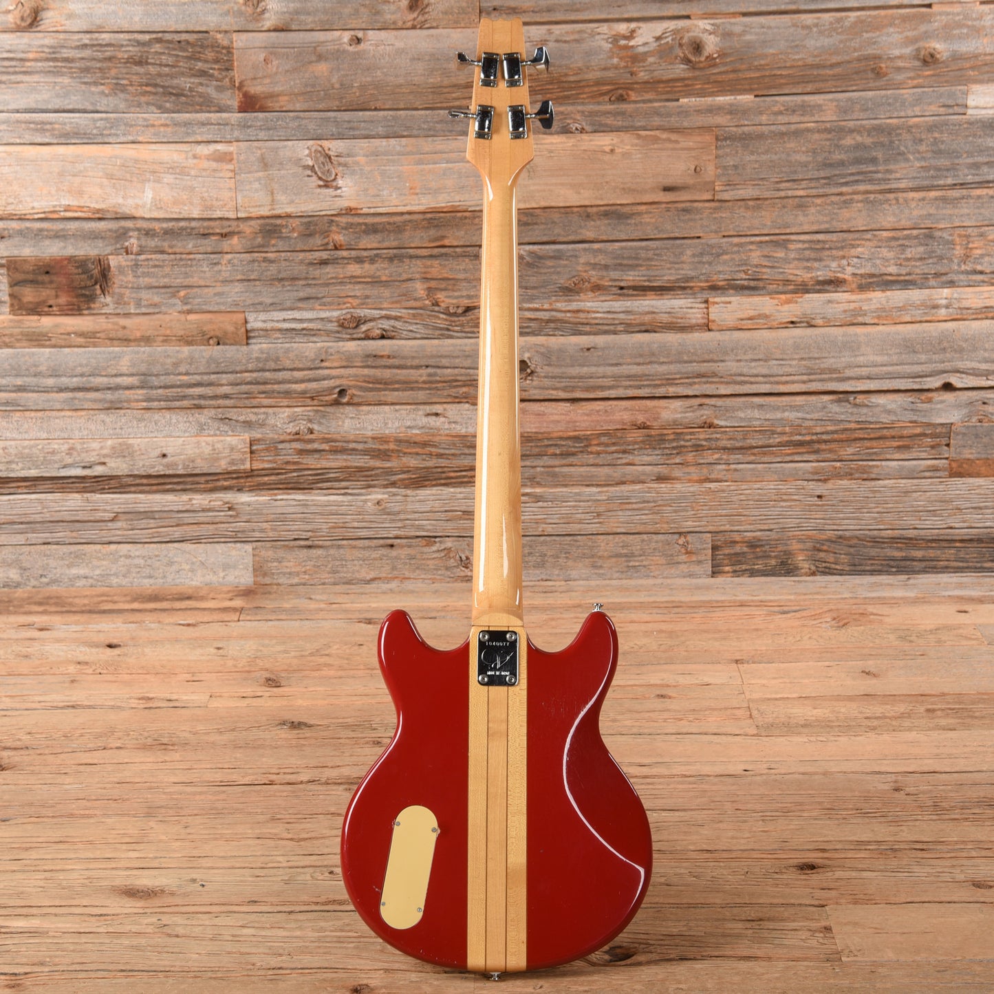 Vantage VS600B Red 1970s Bass Guitars / 4-String