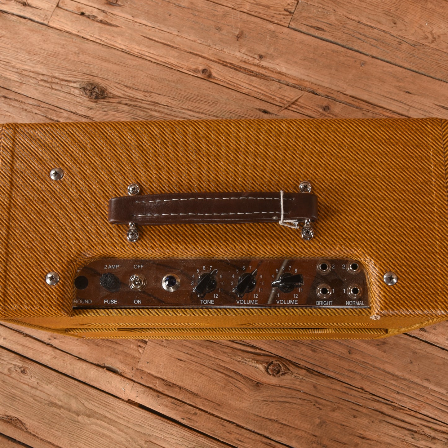 Victoria 20112T Amplifiers