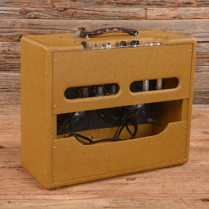 Victoria Ivy League V-Front 14-Watt 2x10" Guitar Combo Amps / Guitar Amps / Guitar Cabinets