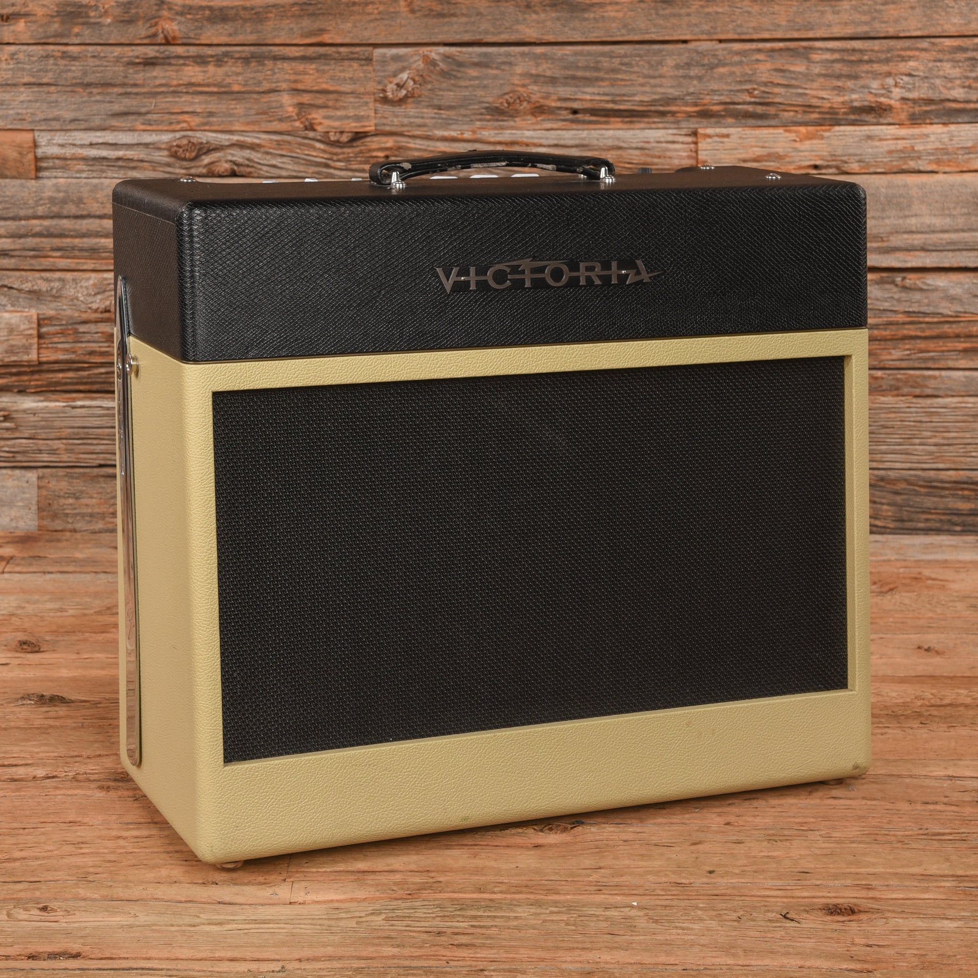 Victoria Silver-Sonic Combo Amps / Guitar Amps / Guitar Cabinets
