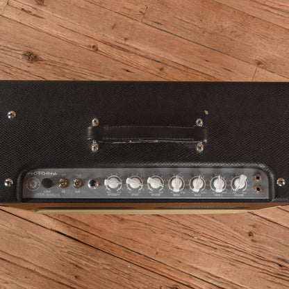 Victoria Silver-Sonic Combo Amps / Guitar Amps / Guitar Cabinets