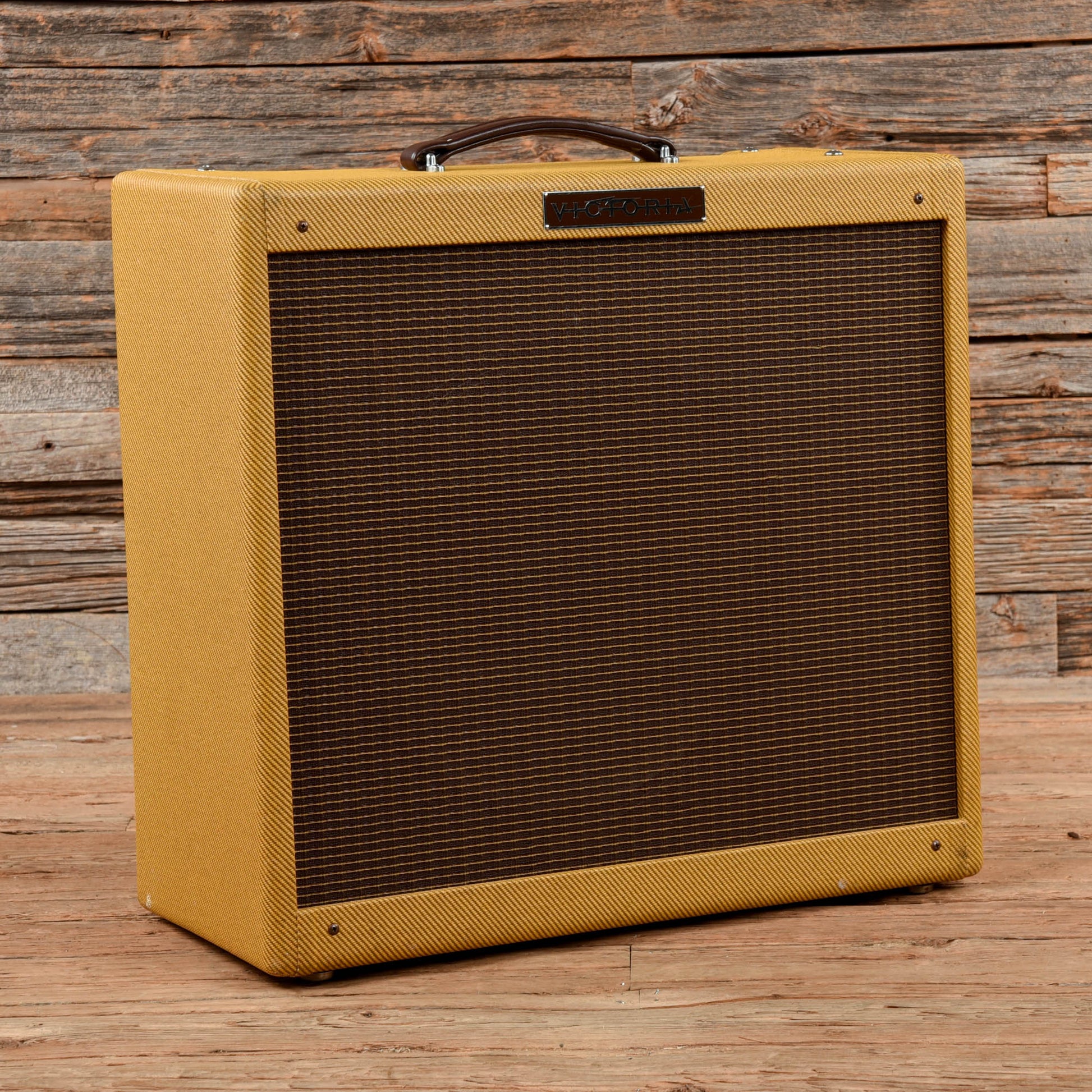Victoria 35115 Amps / Guitar Cabinets