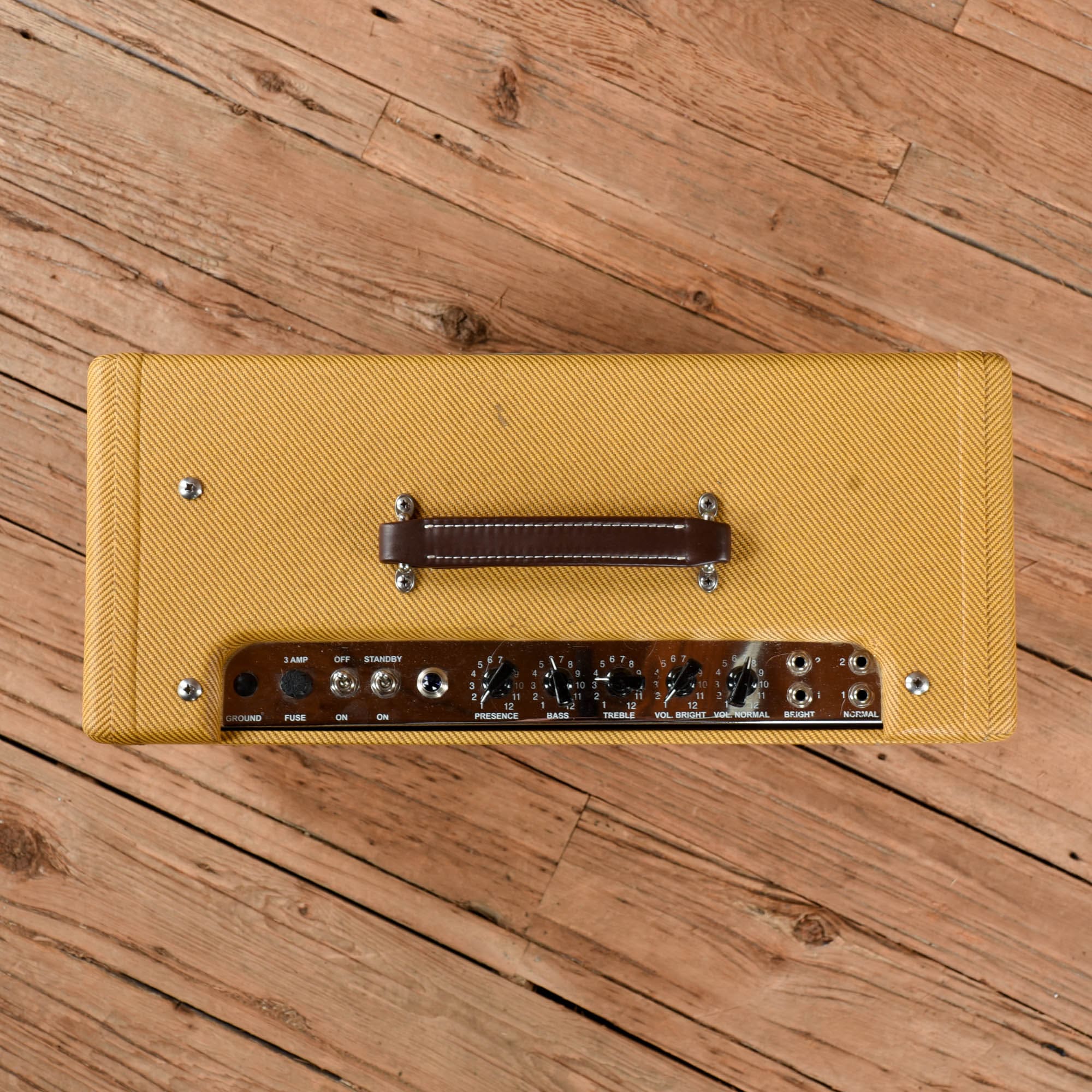 Victoria 35115 Amps / Guitar Cabinets