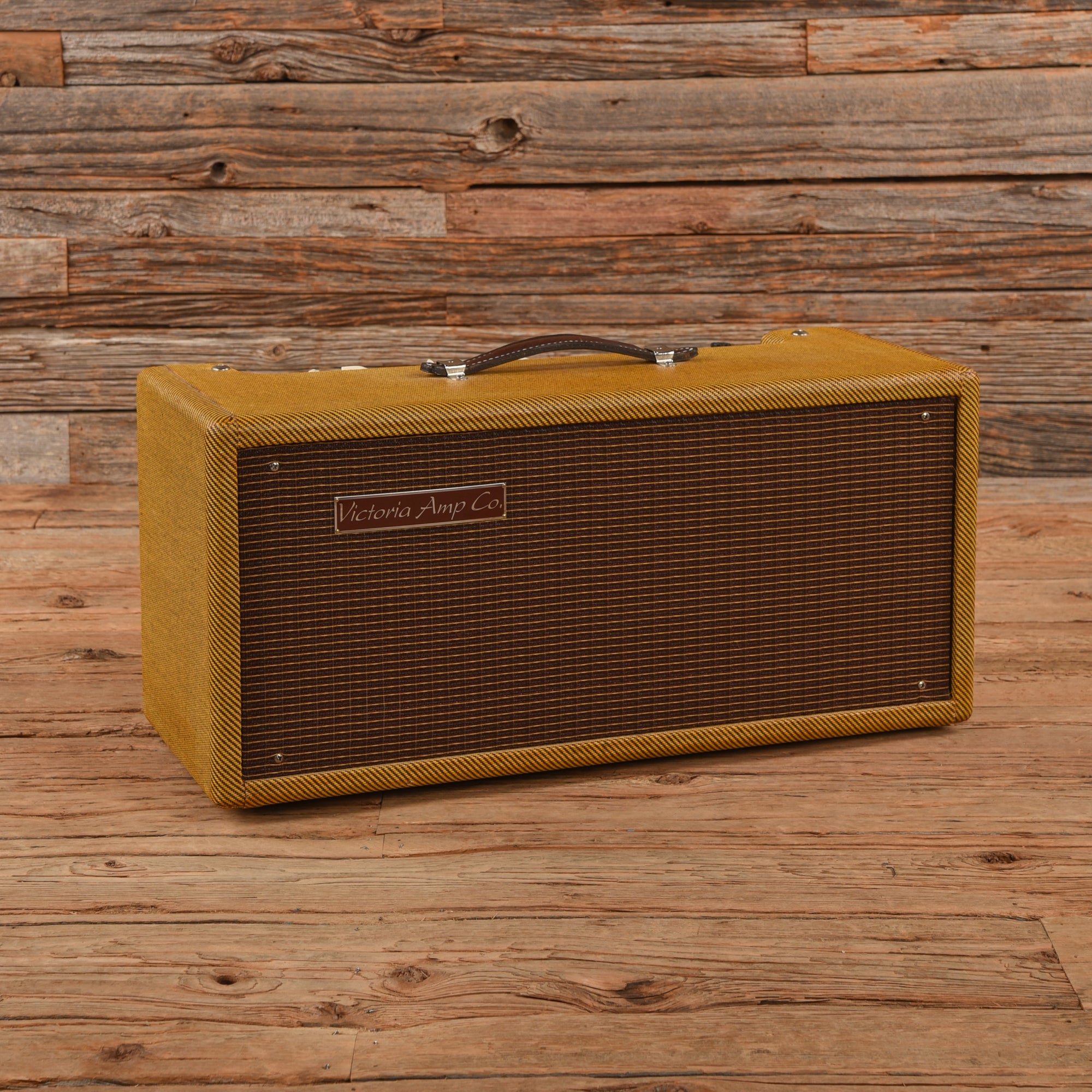 Victoria Reverberato Effects and Pedals / Reverb
