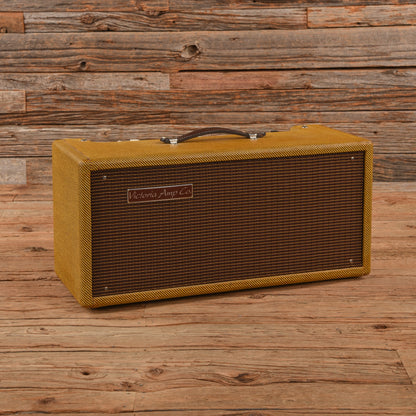 Victoria Reverberato Effects and Pedals / Reverb
