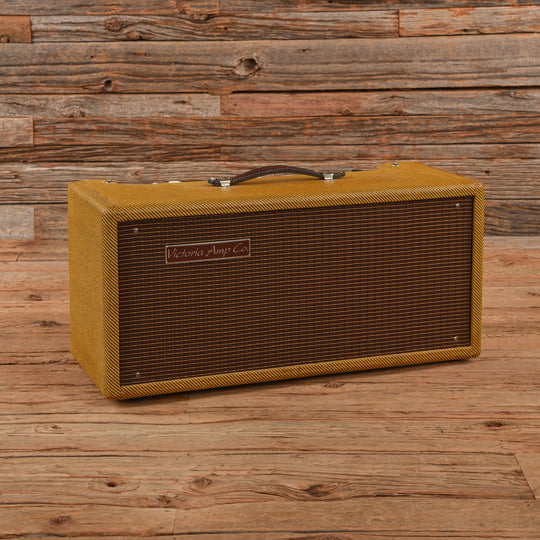Victoria Reverberato Effects and Pedals / Reverb