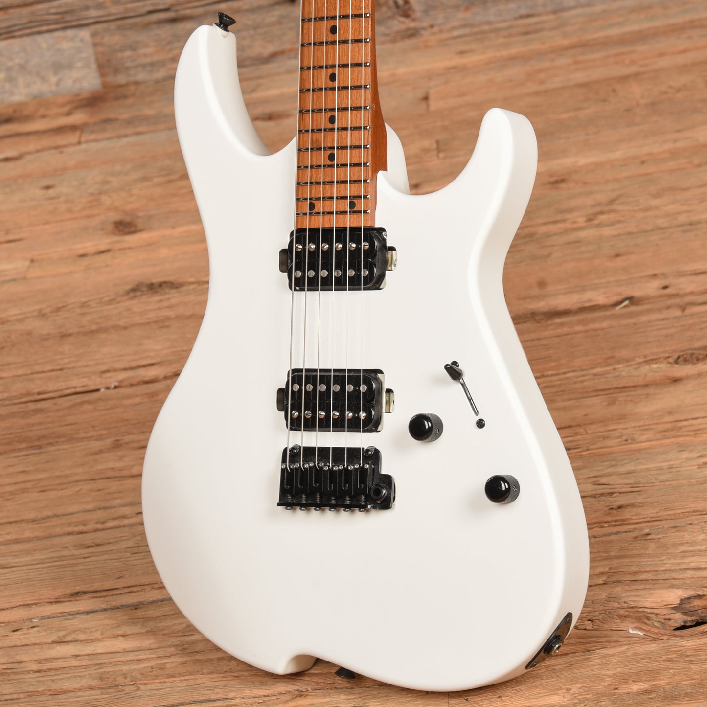 Vola OZ 24 RV SRM White Electric Guitars / Solid Body