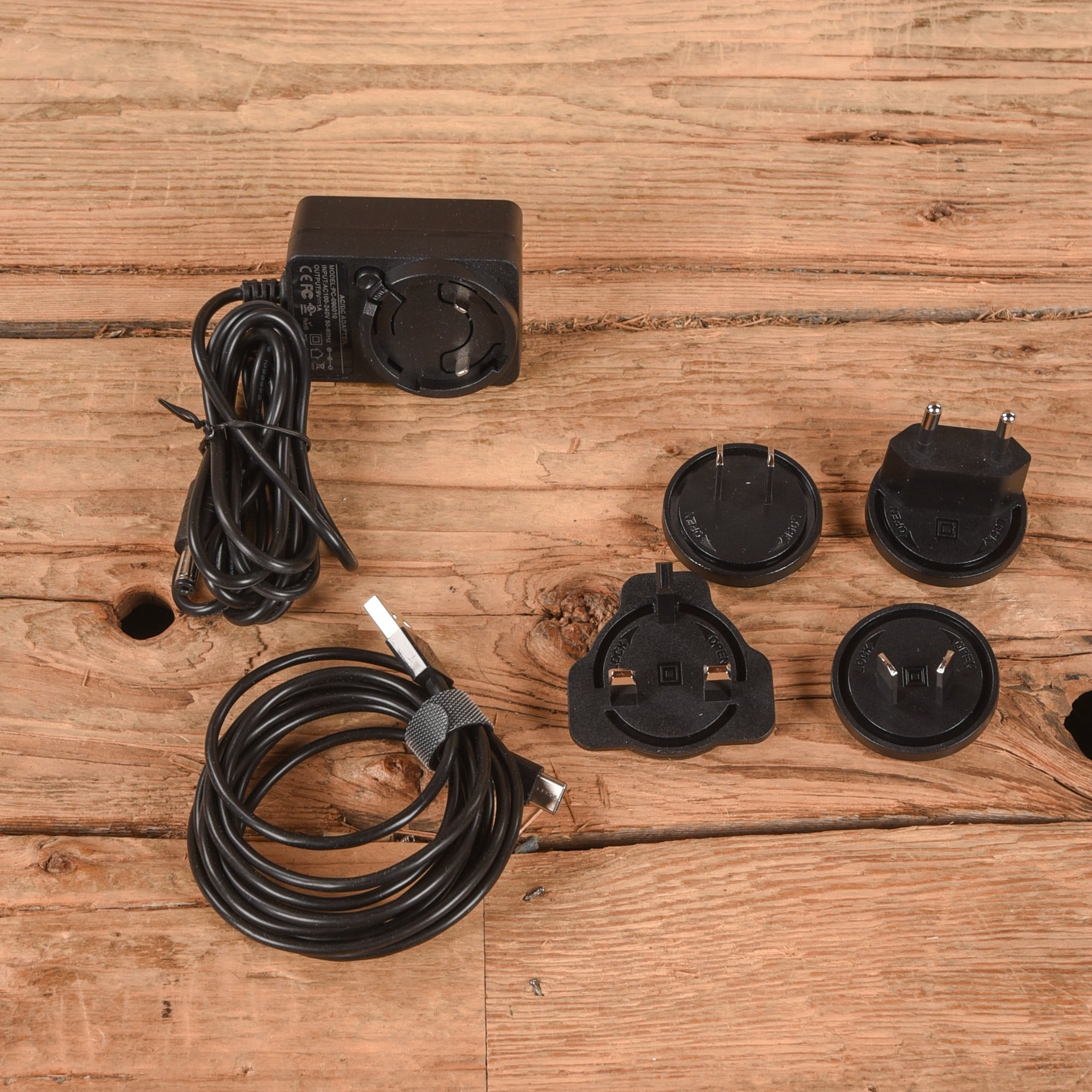 Vongon Replay 6-Voice Virtual Analog Synthesizer Black Keyboards and Synths / Synths / Desktop Synths