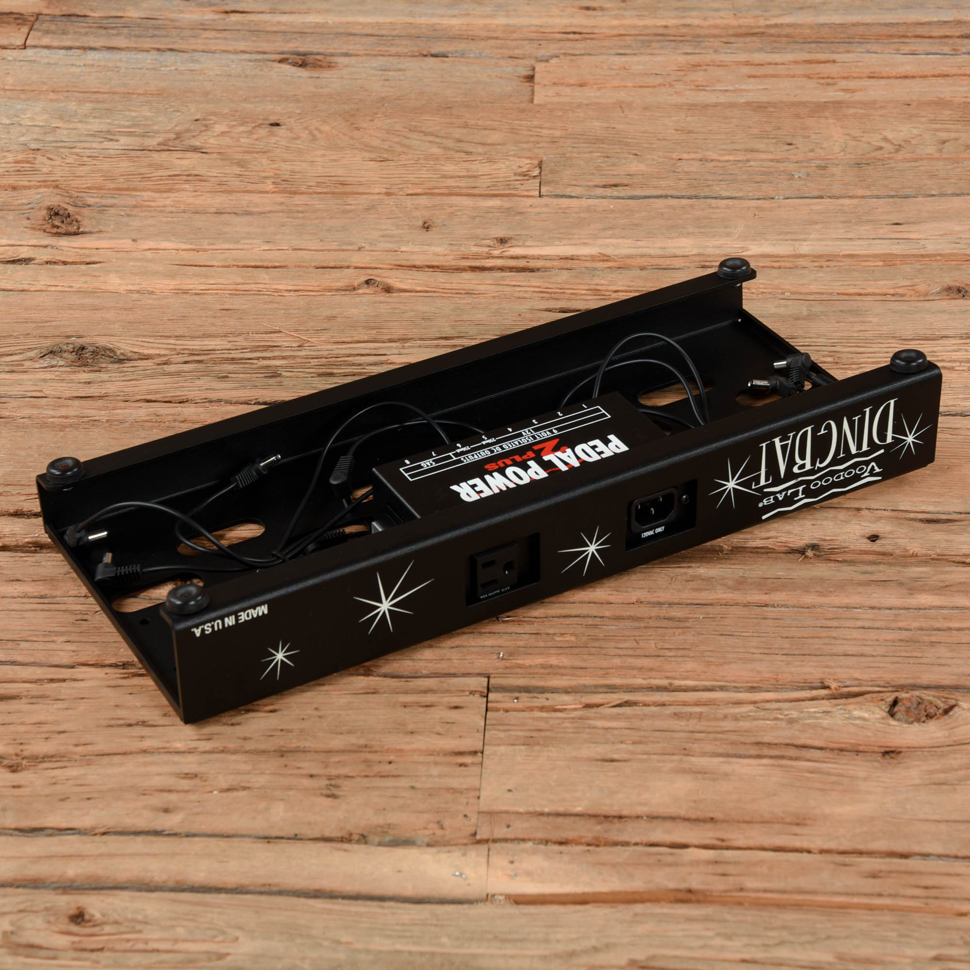 Voodoo Lab Dingbat Small w/ Pedal Power 2 Plus Effects and Pedals / Pedalboards and Power Supplies