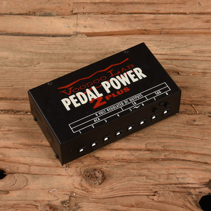 Voodoo Lab Pedal Power 2 Plus Effects and Pedals / Pedalboards and Power Supplies