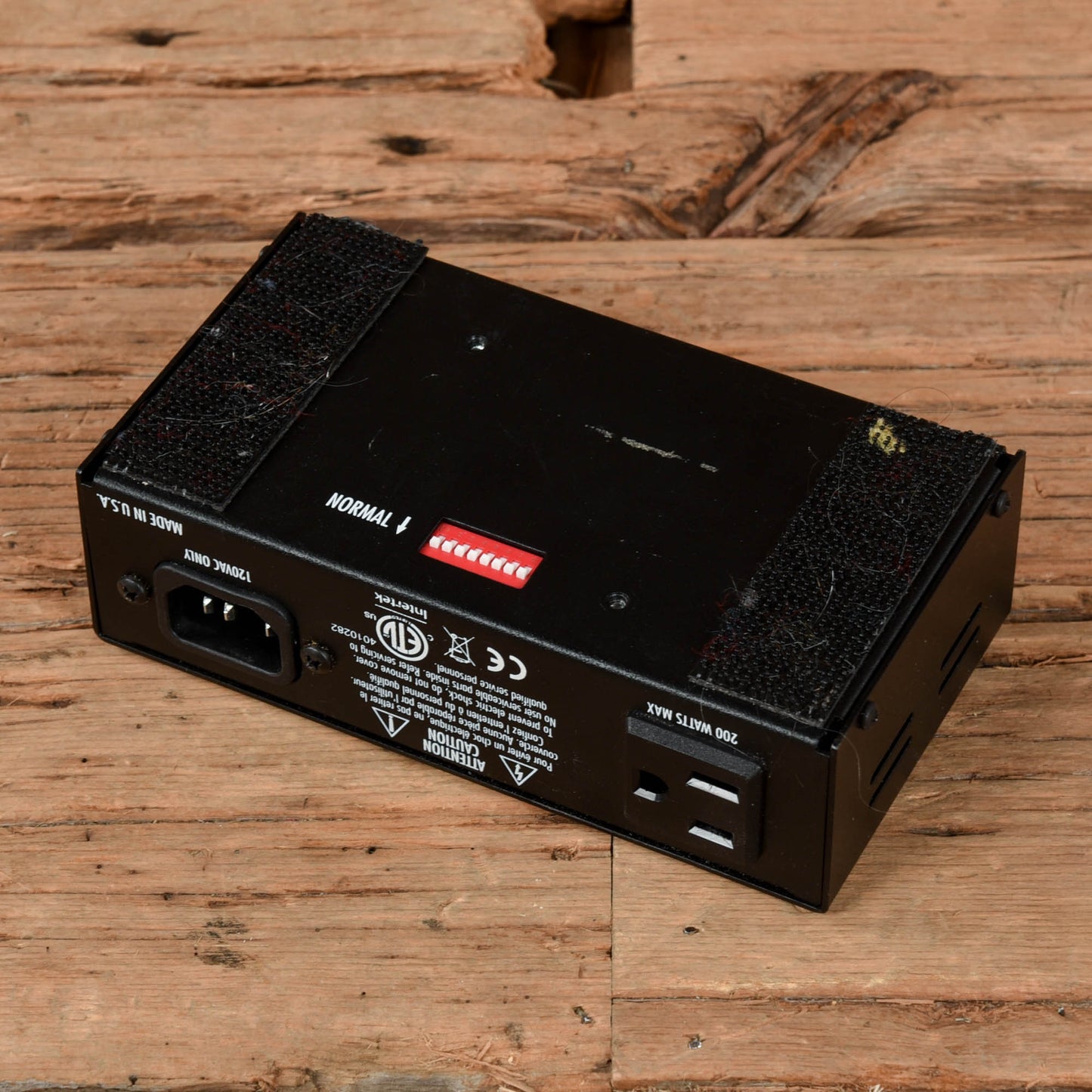 Voodoo Lab Pedal Power 2 Plus Effects and Pedals / Pedalboards and Power Supplies