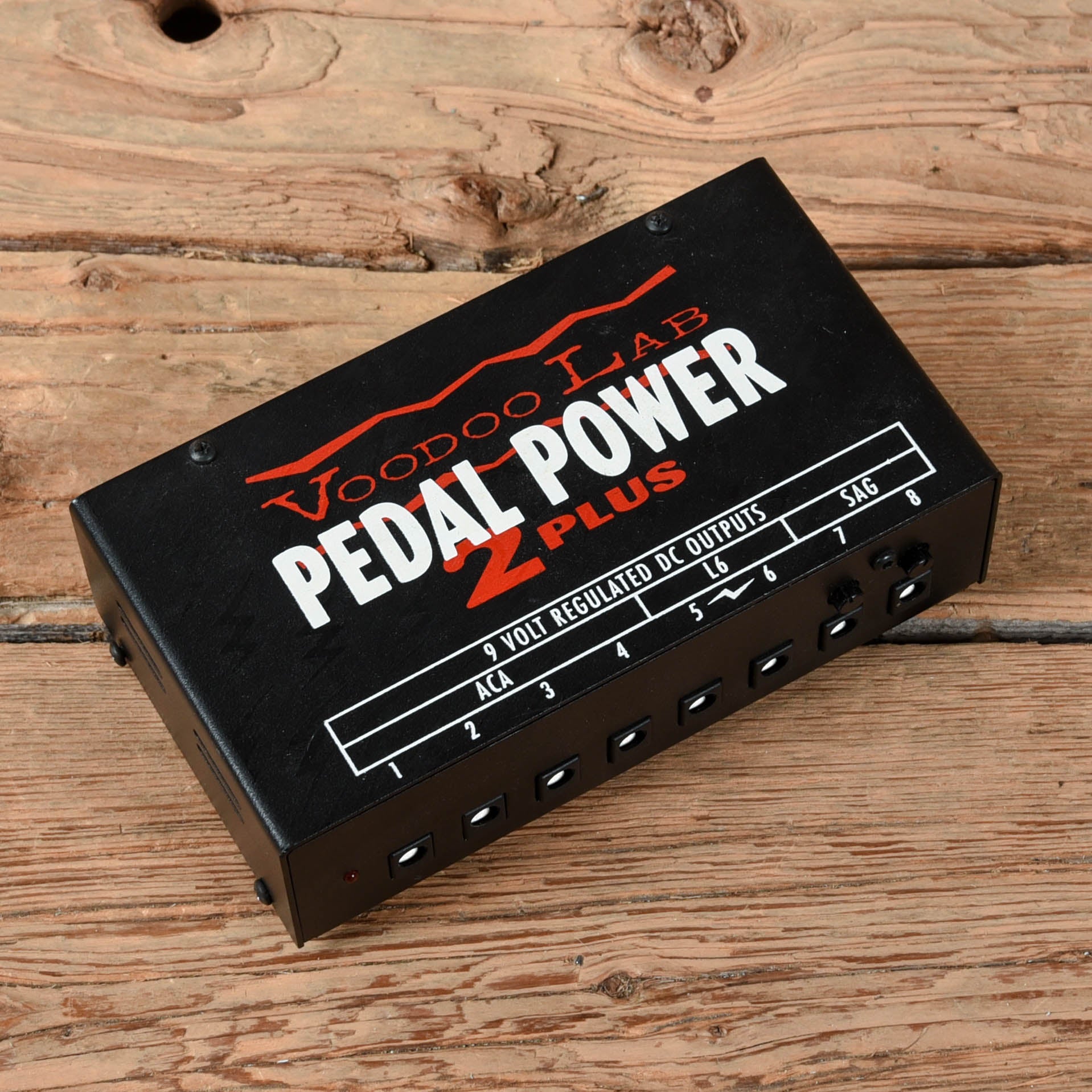 Voodoo Lab Pedal Power 2 Plus Effects and Pedals / Pedalboards and Power Supplies
