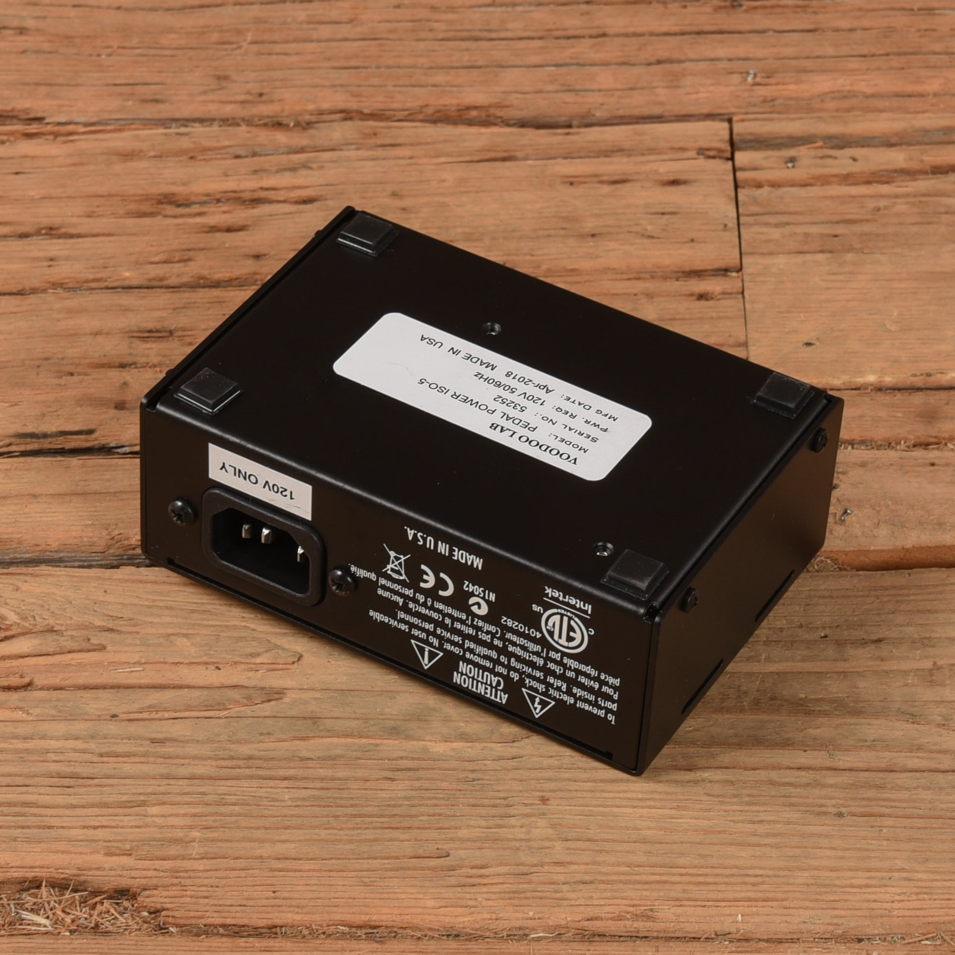 Voodoo Lab Pedal Power Iso 5 Effects and Pedals / Pedalboards and Power Supplies