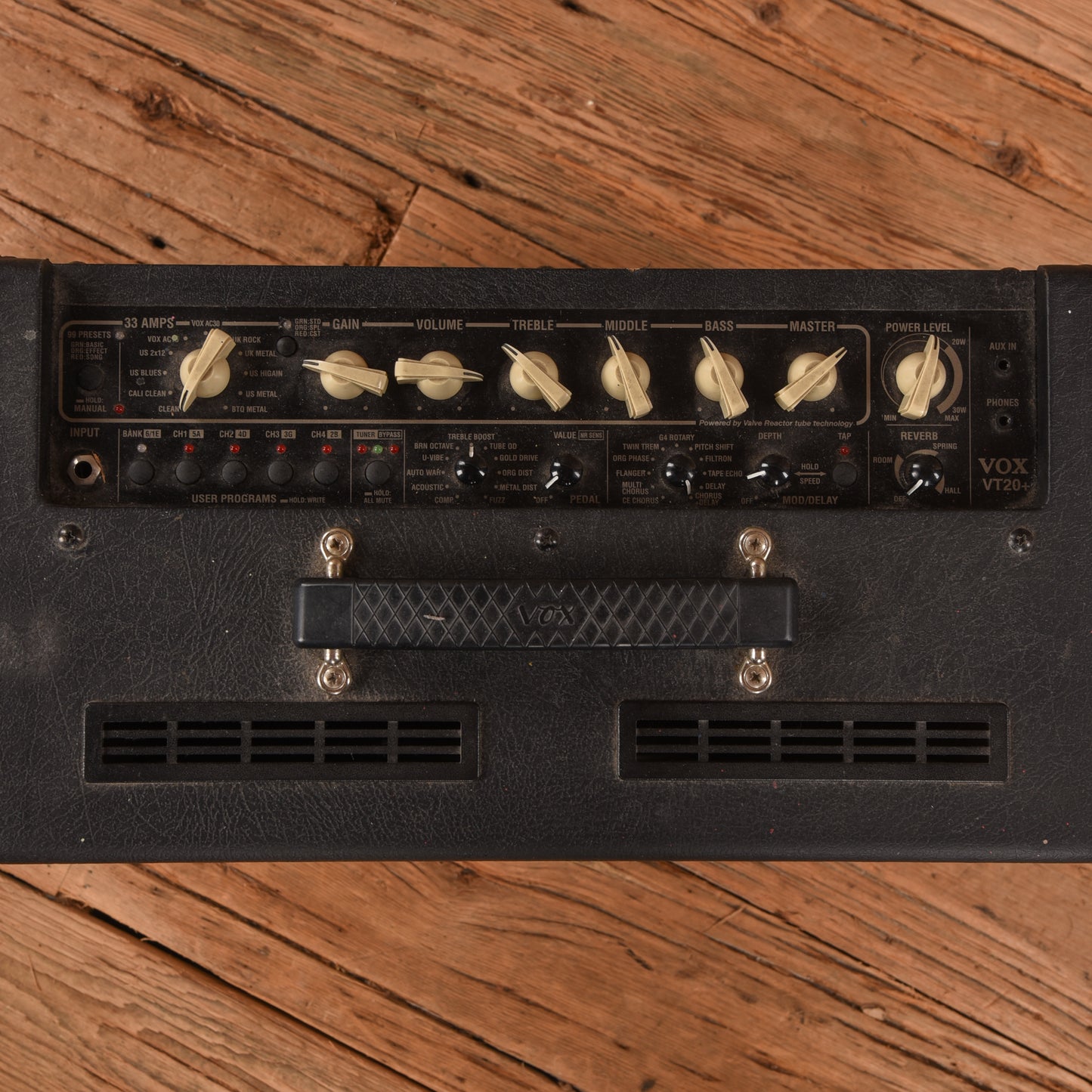 Vox Valvetronix VT20+ 30-Watt 1x8" Modeling Guitar Combo Amp Amps / Guitar Amps / Guitar Cabinets
