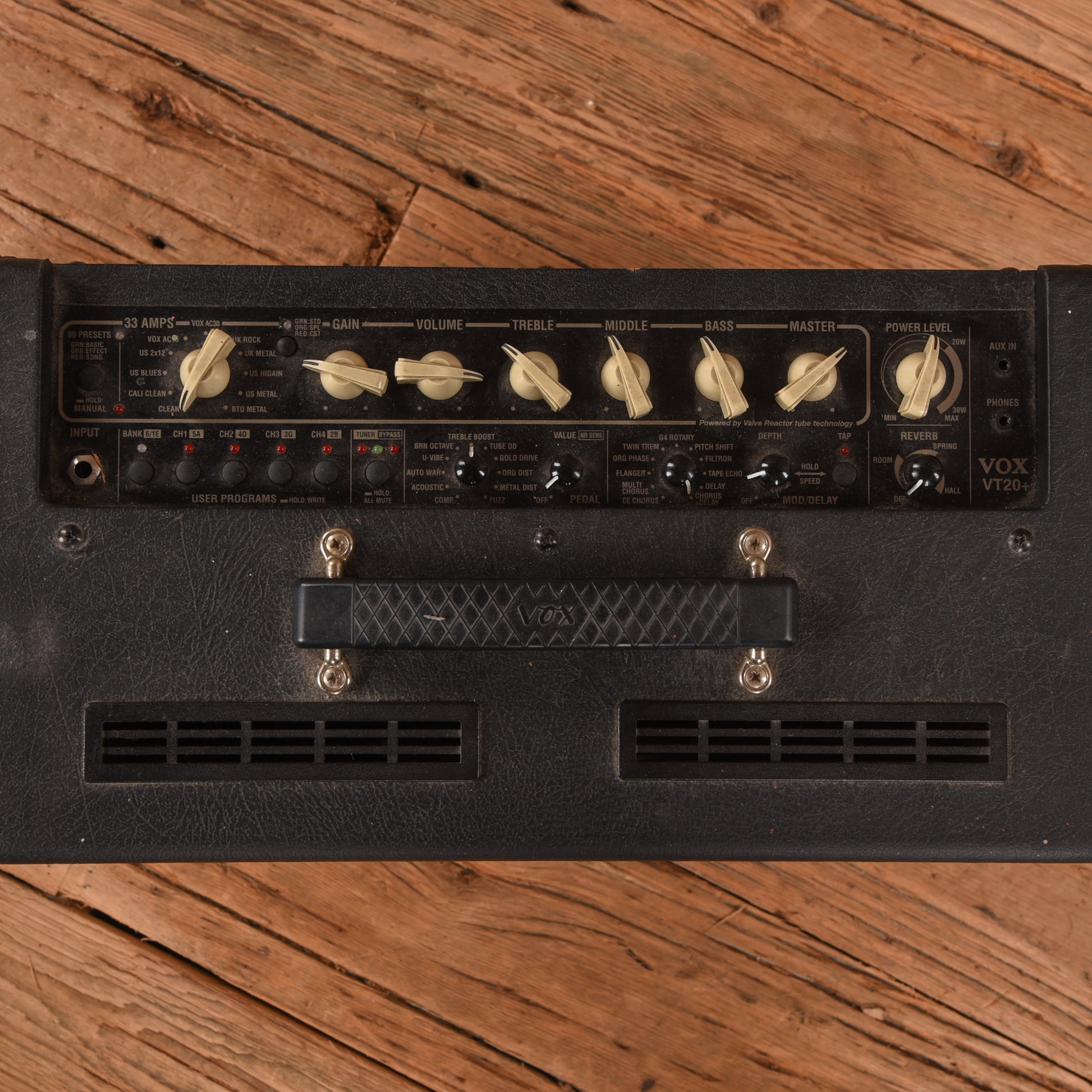 Vox Valvetronix VT20+ 30-Watt 1x8" Modeling Guitar Combo Amp Amps / Guitar Amps / Guitar Cabinets