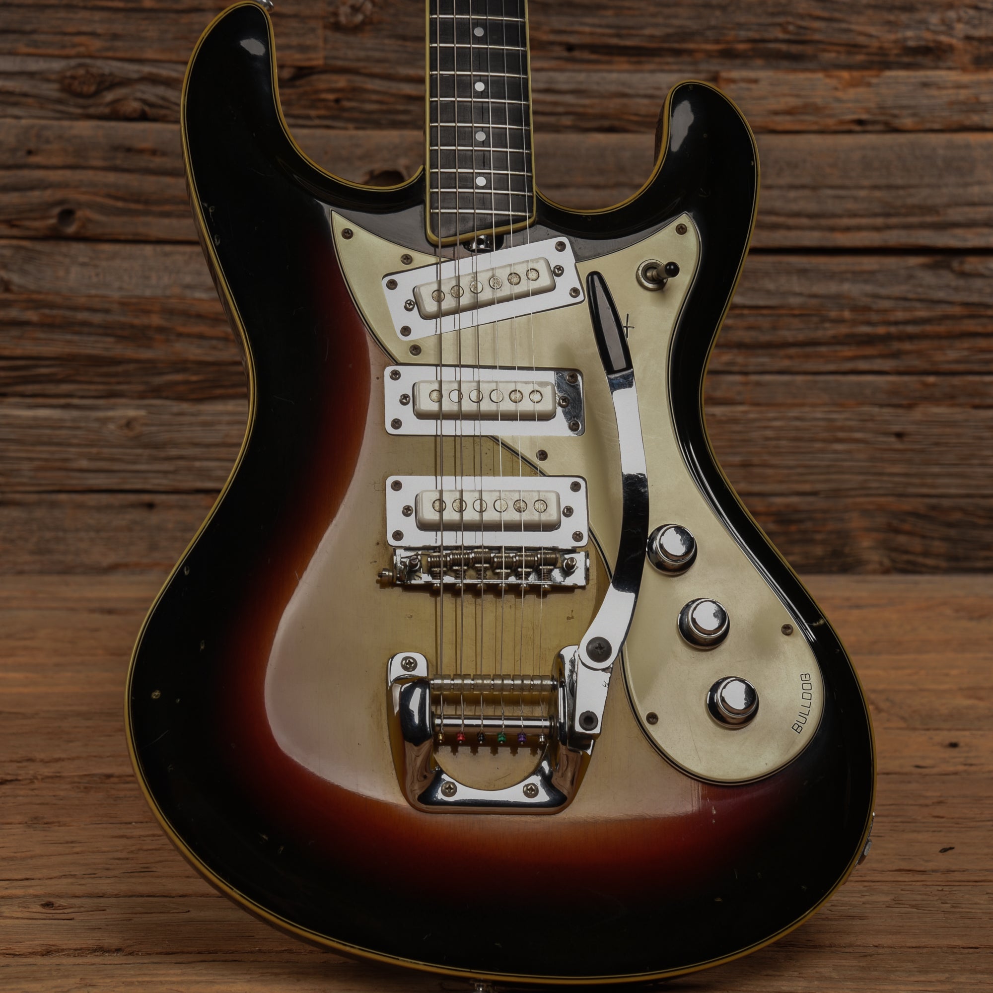 Vox Bulldog Sunburst 1966 Electric Guitars / Solid Body