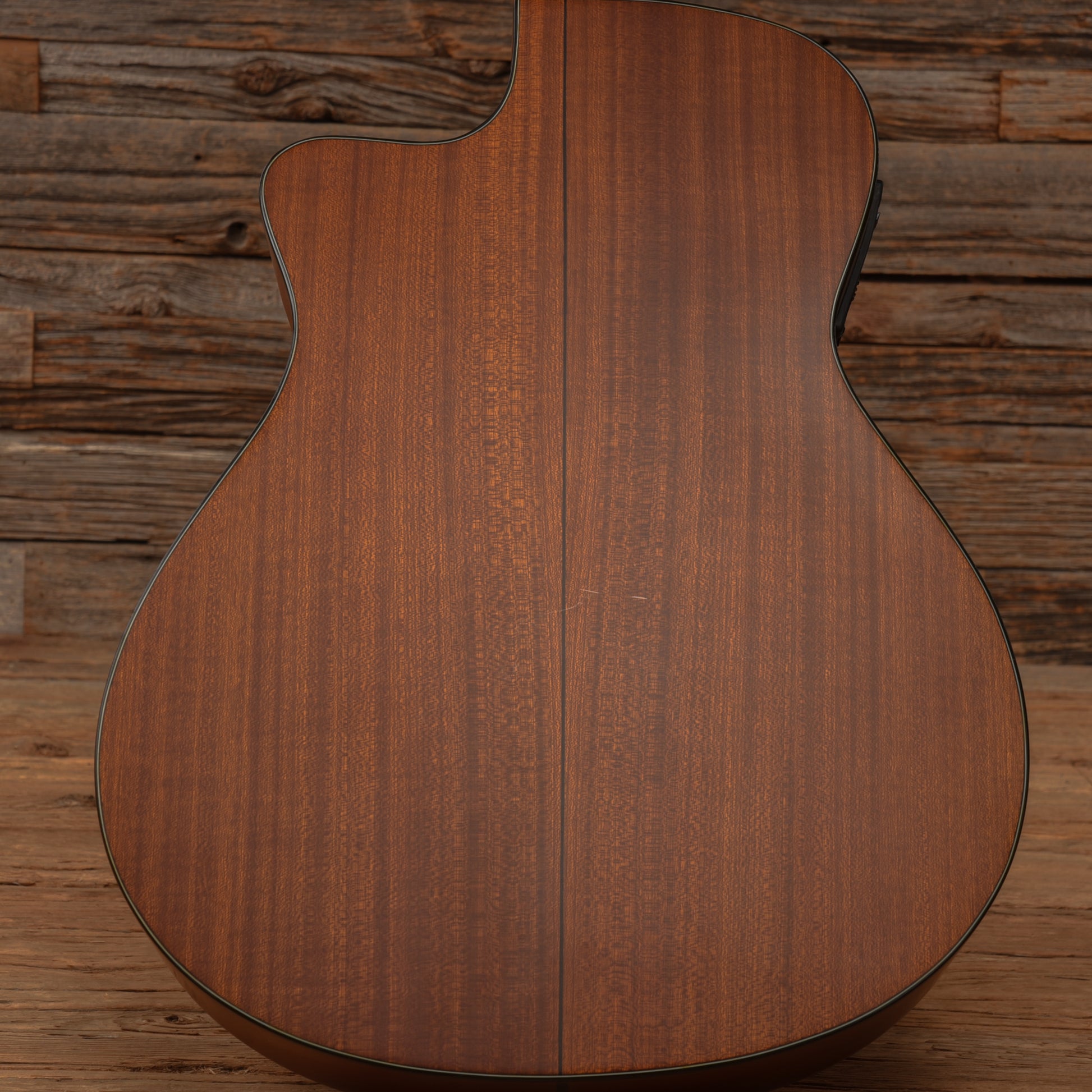 Walden G570CE Natural Acoustic Guitars / Built-in Electronics