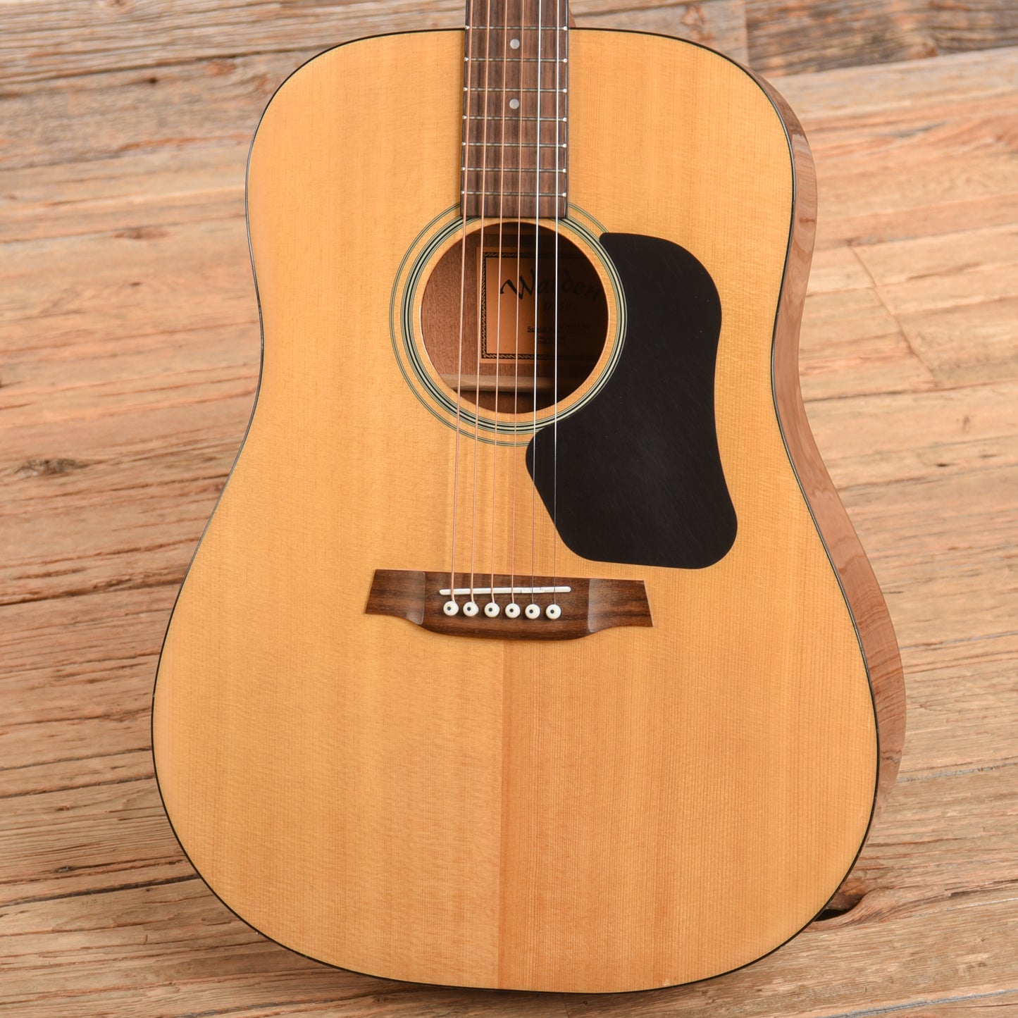 Walden D350 Natural Acoustic Guitars / Dreadnought