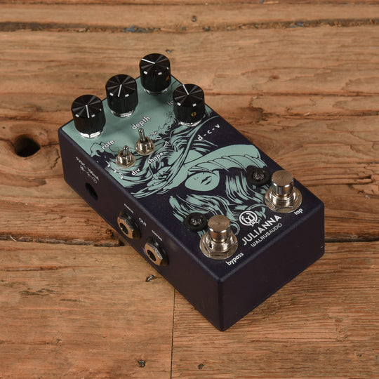 Walrus Julianna Deluxe Chorus / Vibrato Effects and Pedals / Chorus and Vibrato