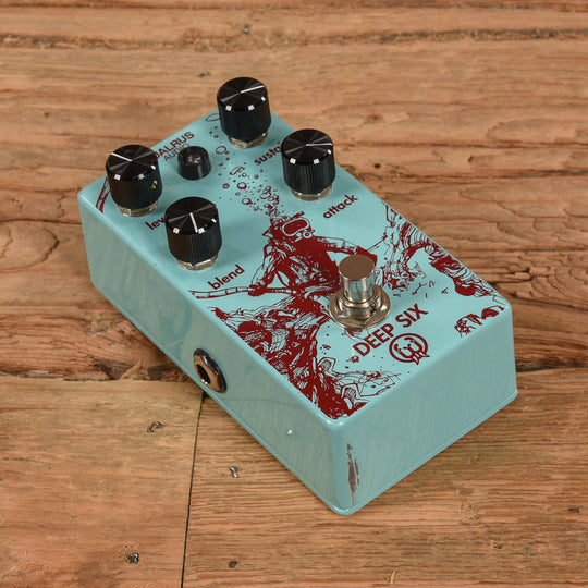 Walrus Deep Six V1 Effects and Pedals / Compression and Sustain