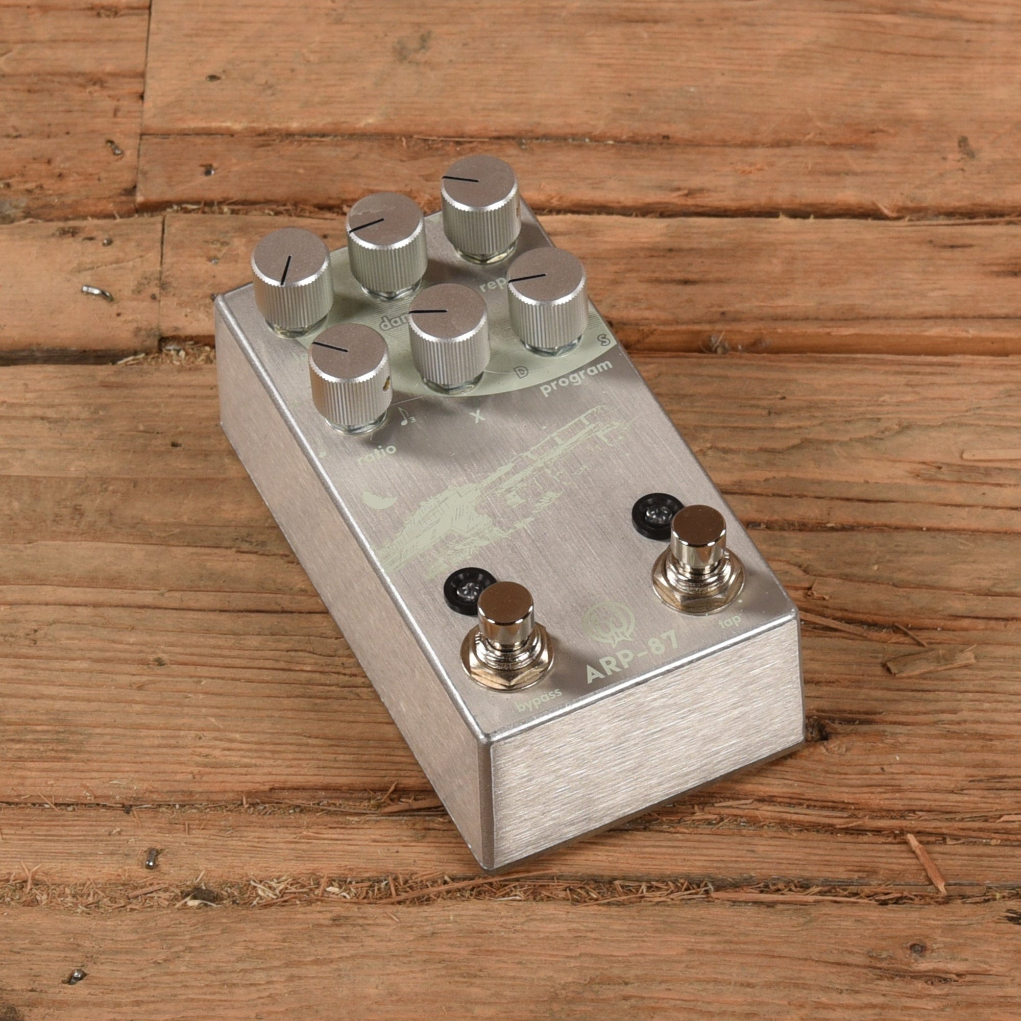 Walrus Obsidian ARP-87 Effects and Pedals / Delay