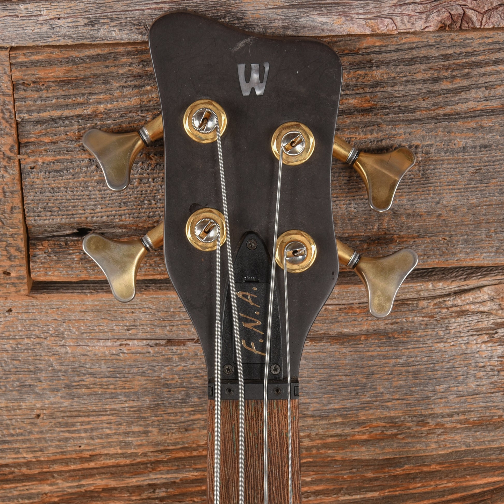 Warwick FNA 4 Honey Satin 1998 Bass Guitars / 4-String
