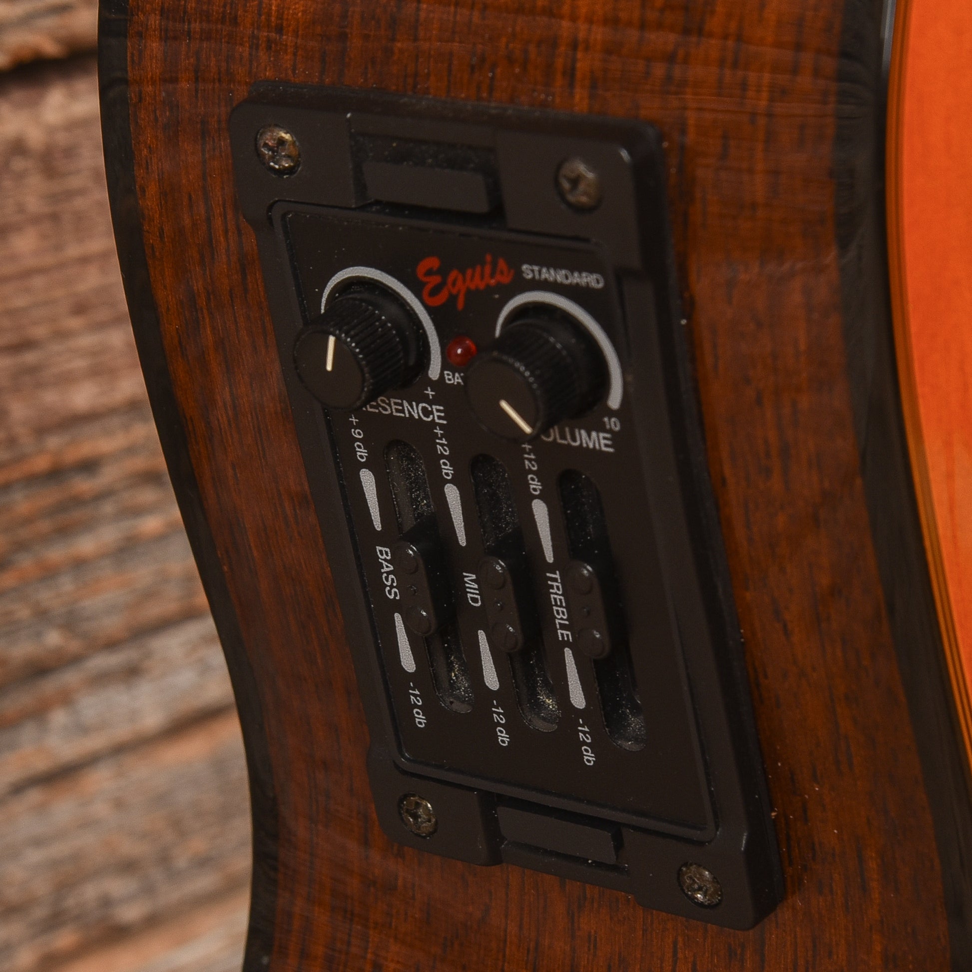Washburn C64CE Natural Acoustic Guitars / Classical