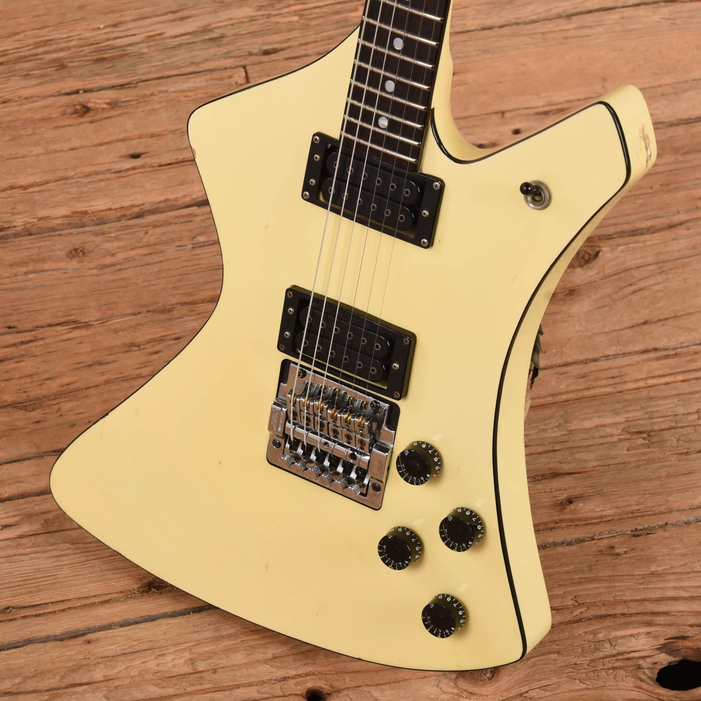 Washburn A-10 White 1980 Electric Guitars / Solid Body