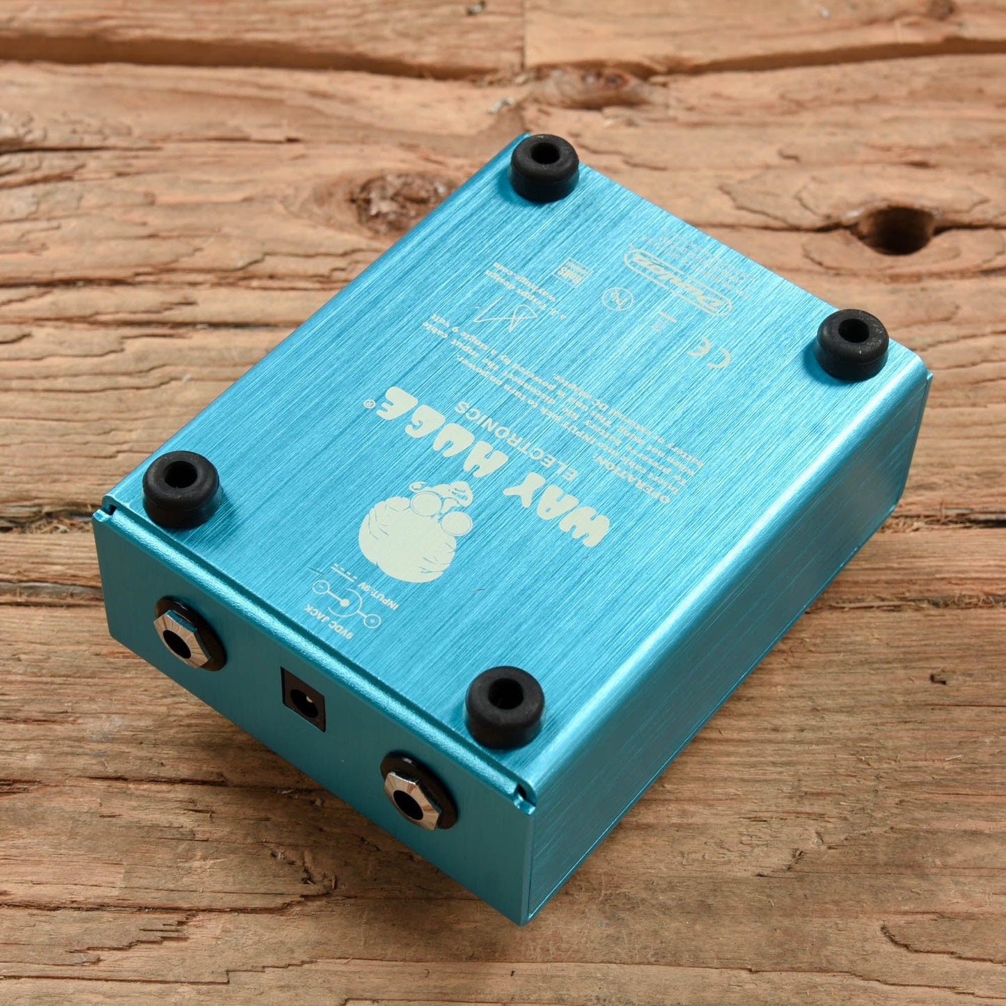 Way Huge Aqua Puss Effects and Pedals / Chorus and Vibrato