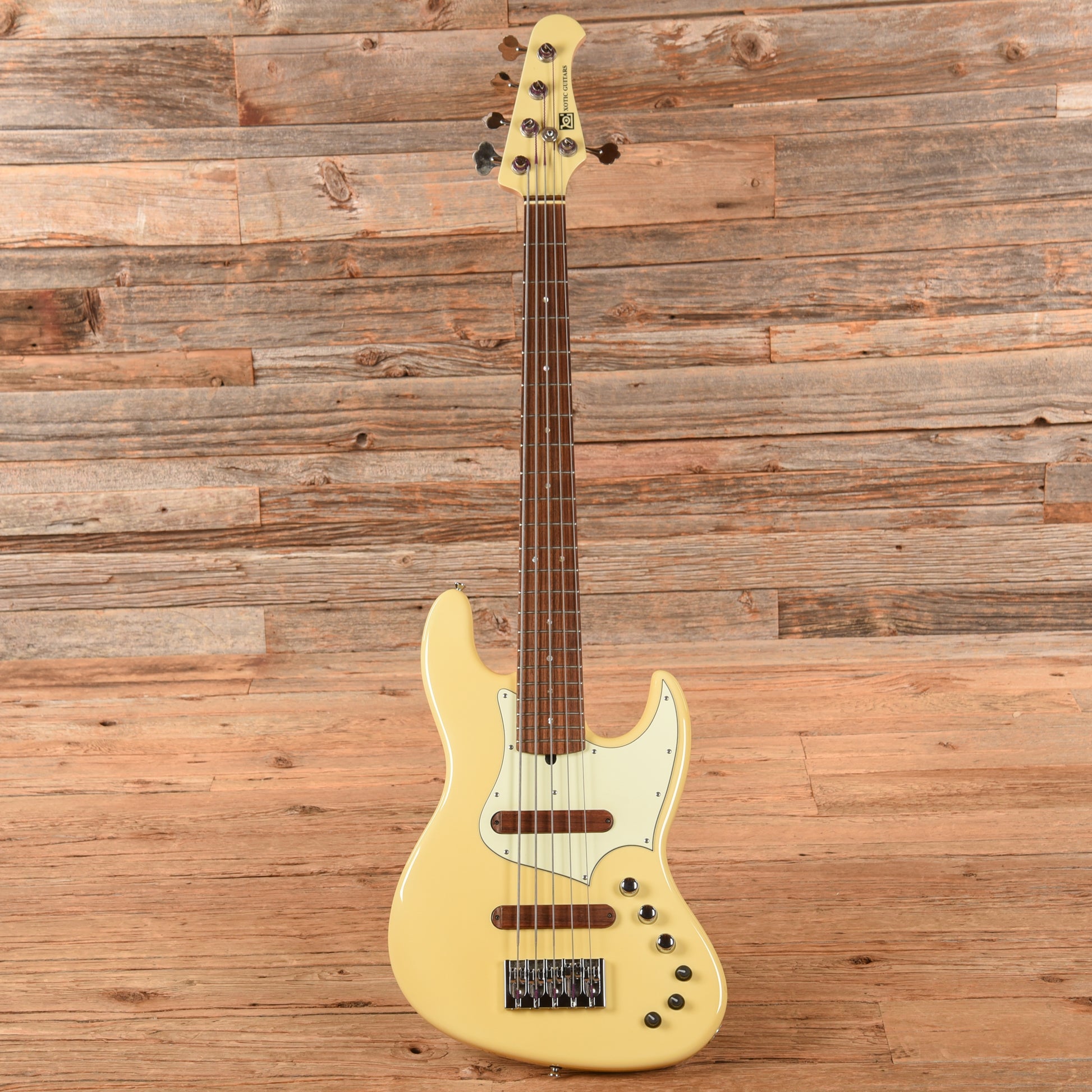 Xotic XJ Pro White Bass Guitars / 5-String or More
