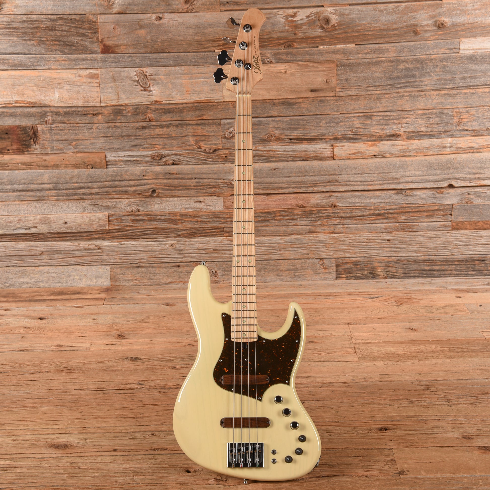 Xotic XJ-1T White 2015 Bass Guitars