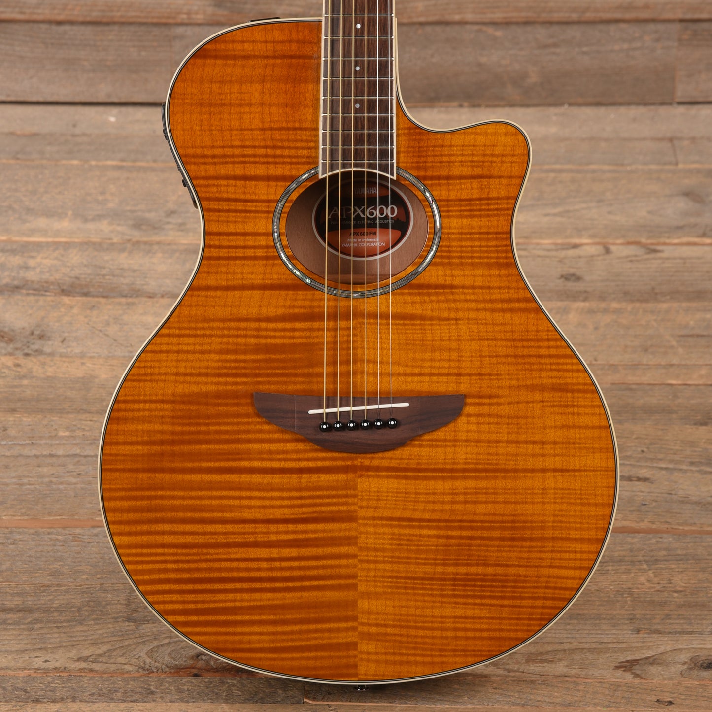 Yamaha APX600FM Flame Maple Amber Acoustic-Electric Guitar Acoustic Guitars / Built-in Electronics