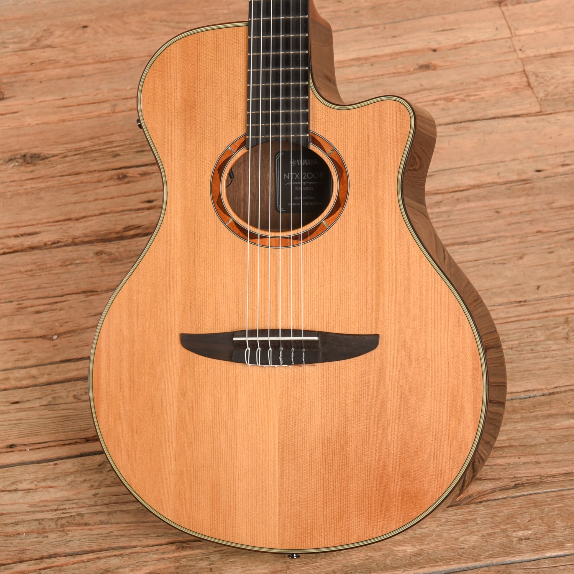 Yamaha NTX1200R Natural Acoustic Guitars / Classical