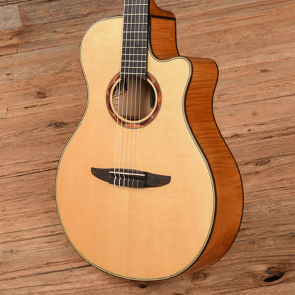 Yamaha NTX900FM Natural Acoustic Guitars / Classical