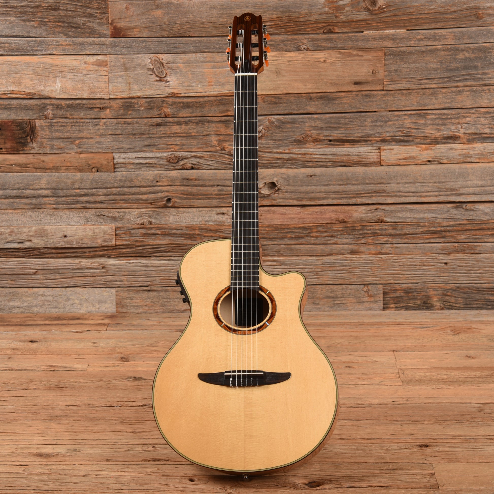 Yamaha NTX900FM Natural Acoustic Guitars / Classical