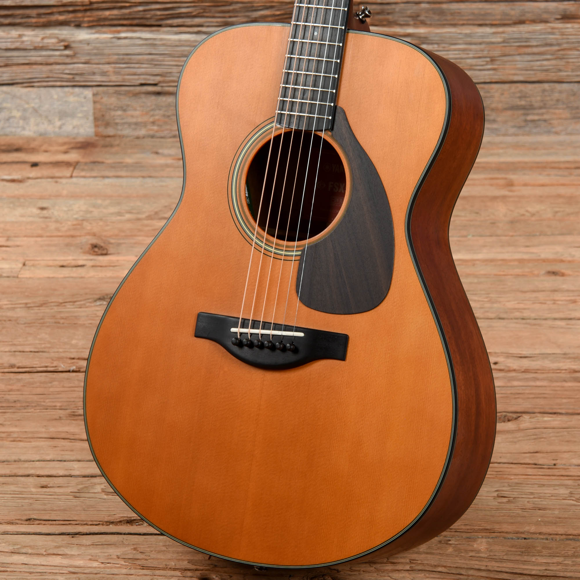 Yamaha FSX5 Red Label Concert Natural Acoustic Guitars / Concert