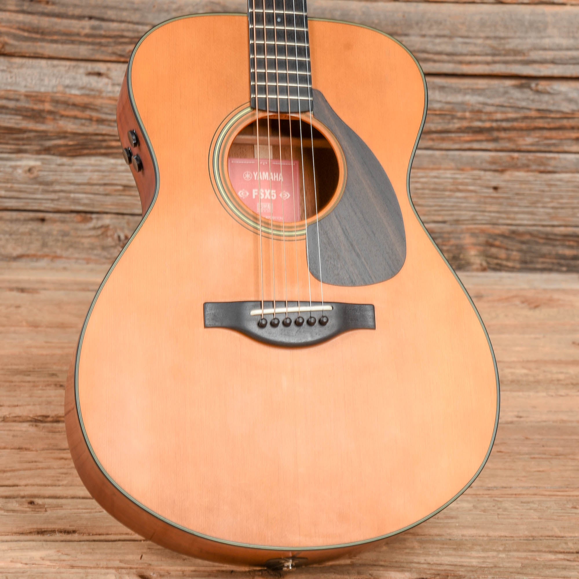 Yamaha FSX5 Red Label Concert Natural Acoustic Guitars / Concert