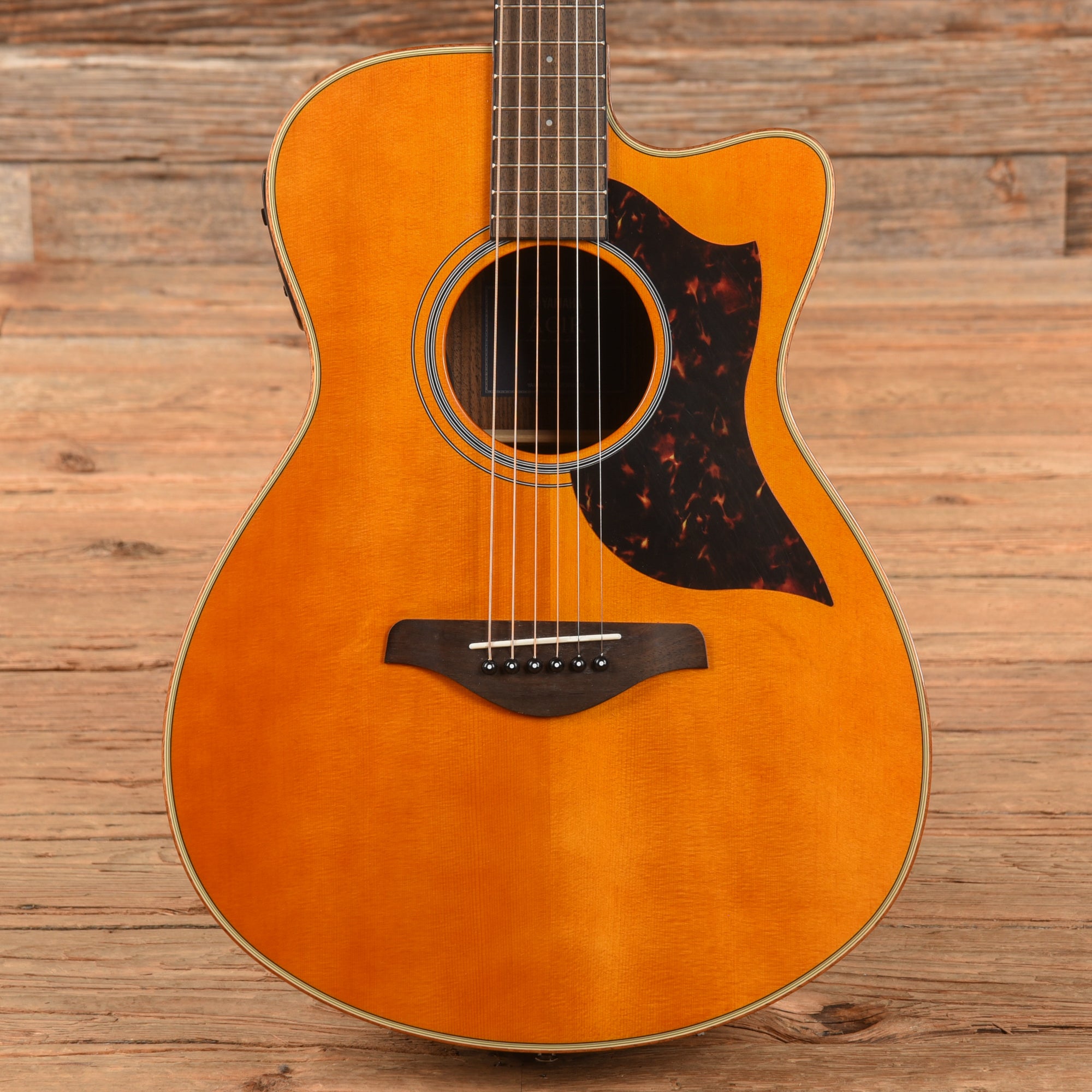 Yamaha AC1R Sunburst Acoustic Guitars / OM and Auditorium