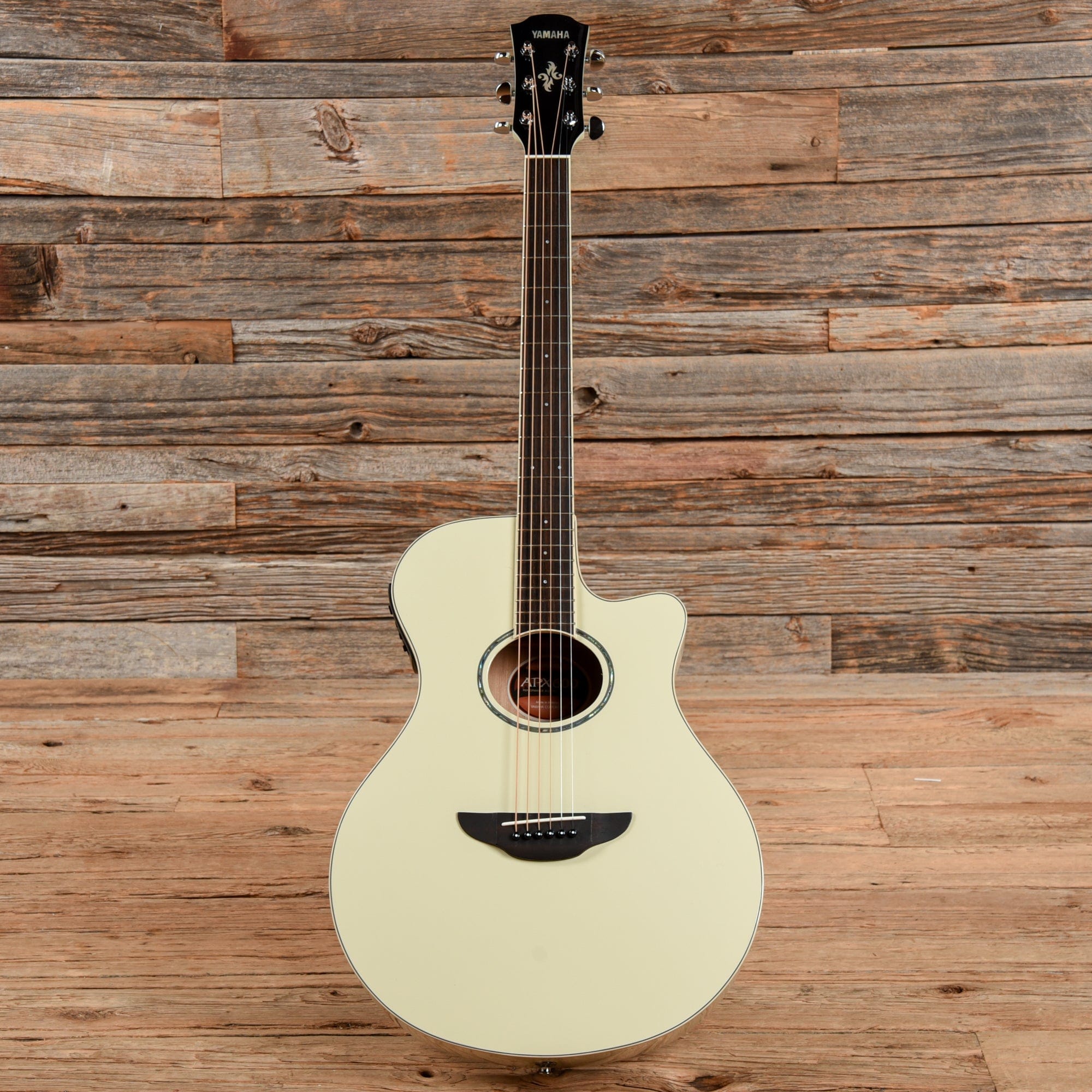 Yamaha APX600 Vintage White Acoustic Guitars / OM and Auditorium
